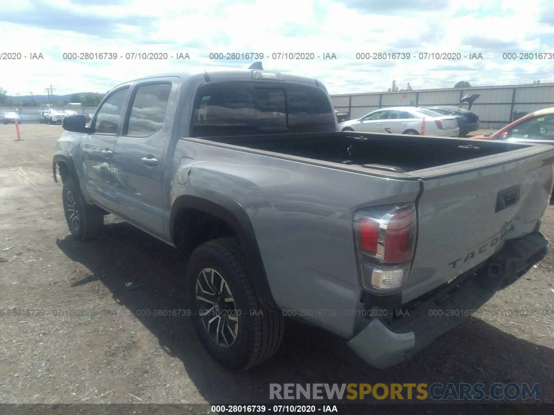 3 Photograph of a damaged car 3TMCZ5AN9LM325063 TOYOTA TACOMA 4WD 2020