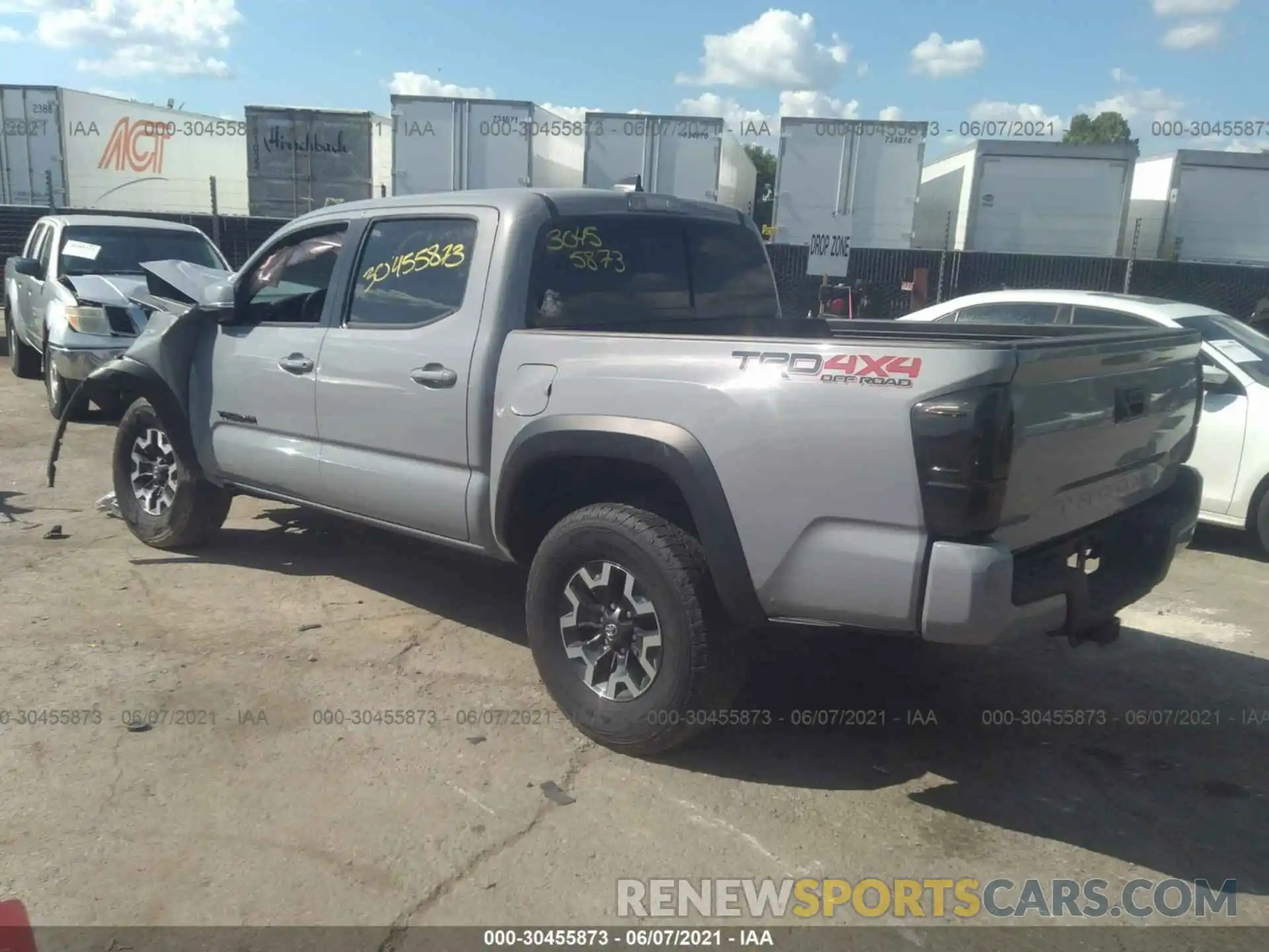 3 Photograph of a damaged car 3TMCZ5AN9LM325516 TOYOTA TACOMA 4WD 2020