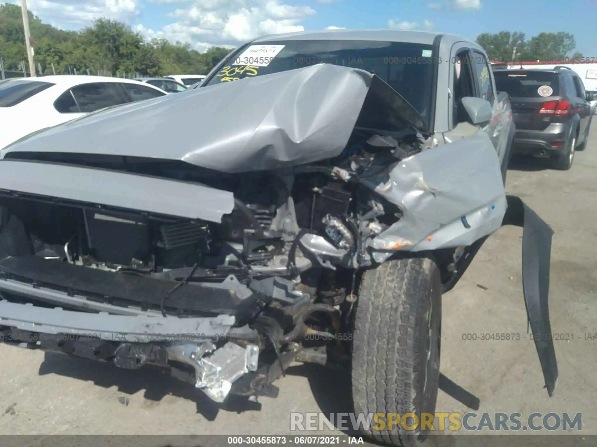 6 Photograph of a damaged car 3TMCZ5AN9LM325516 TOYOTA TACOMA 4WD 2020