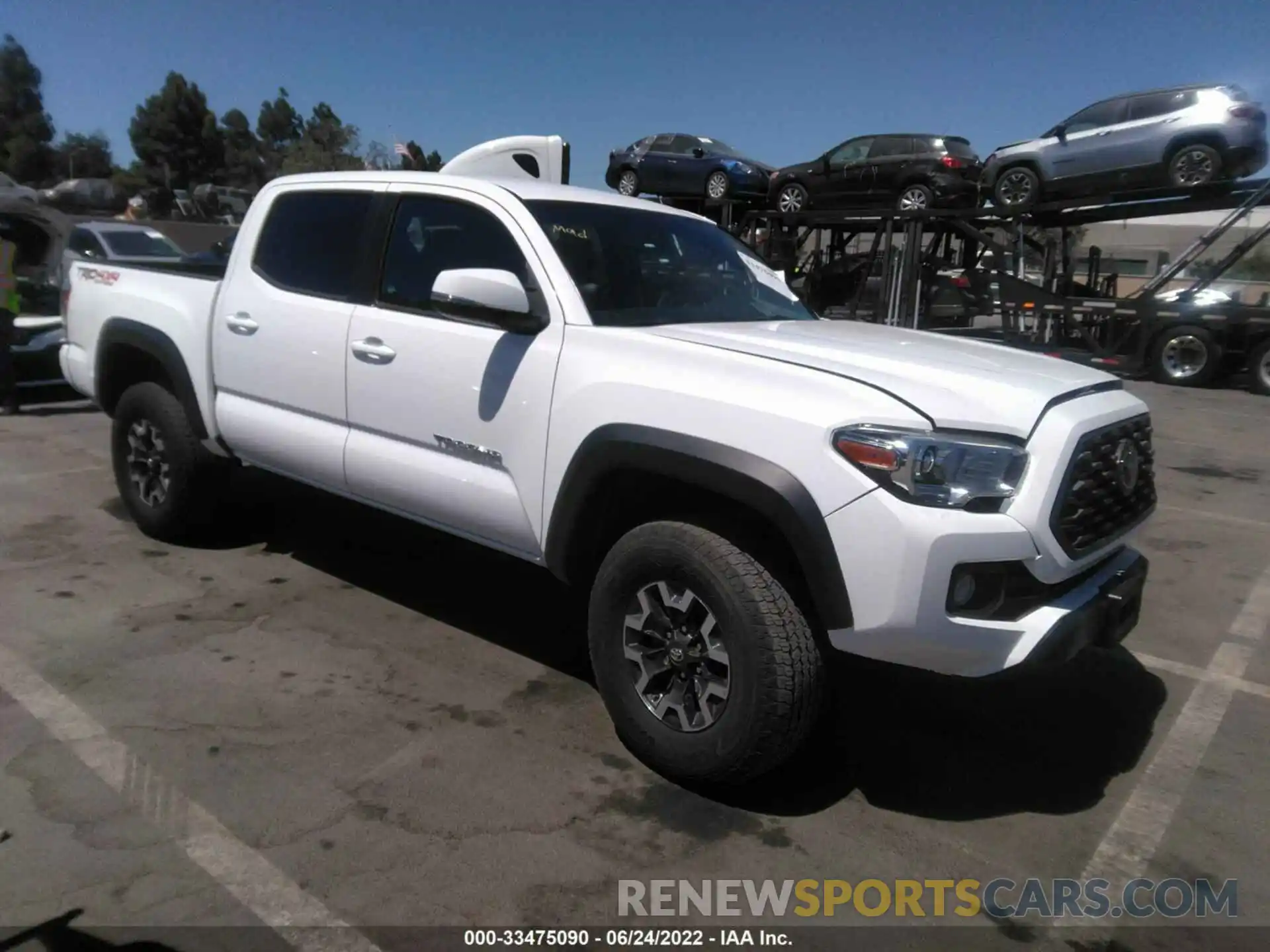 1 Photograph of a damaged car 3TMCZ5AN9LM331431 TOYOTA TACOMA 4WD 2020