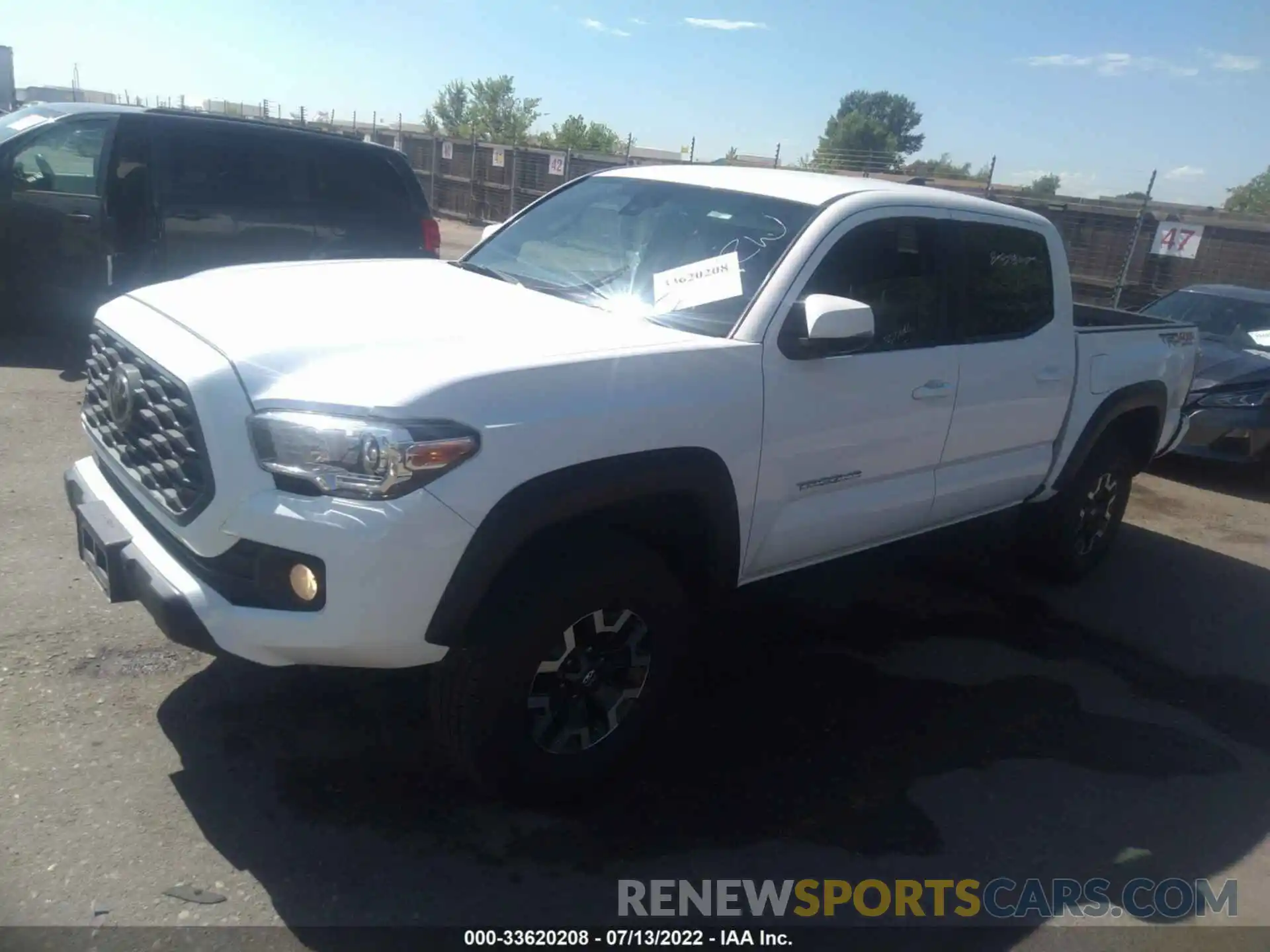 2 Photograph of a damaged car 3TMCZ5AN9LM333549 TOYOTA TACOMA 4WD 2020