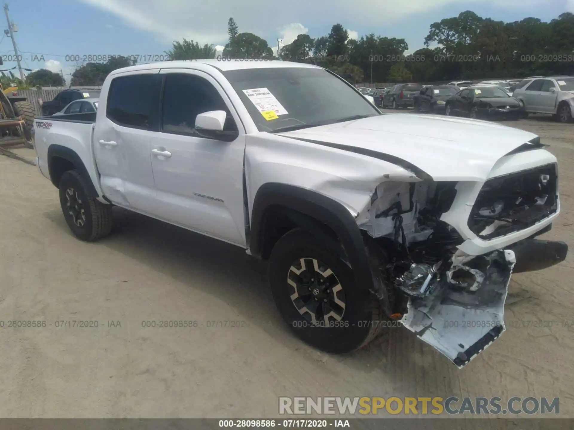 1 Photograph of a damaged car 3TMCZ5AN9LM333891 TOYOTA TACOMA 4WD 2020