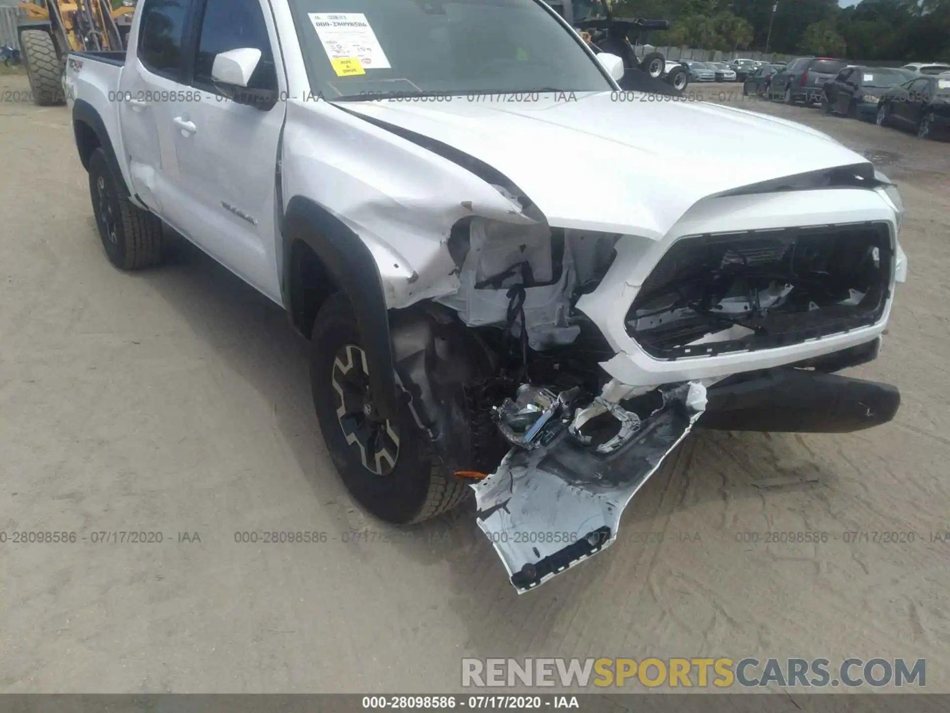 6 Photograph of a damaged car 3TMCZ5AN9LM333891 TOYOTA TACOMA 4WD 2020