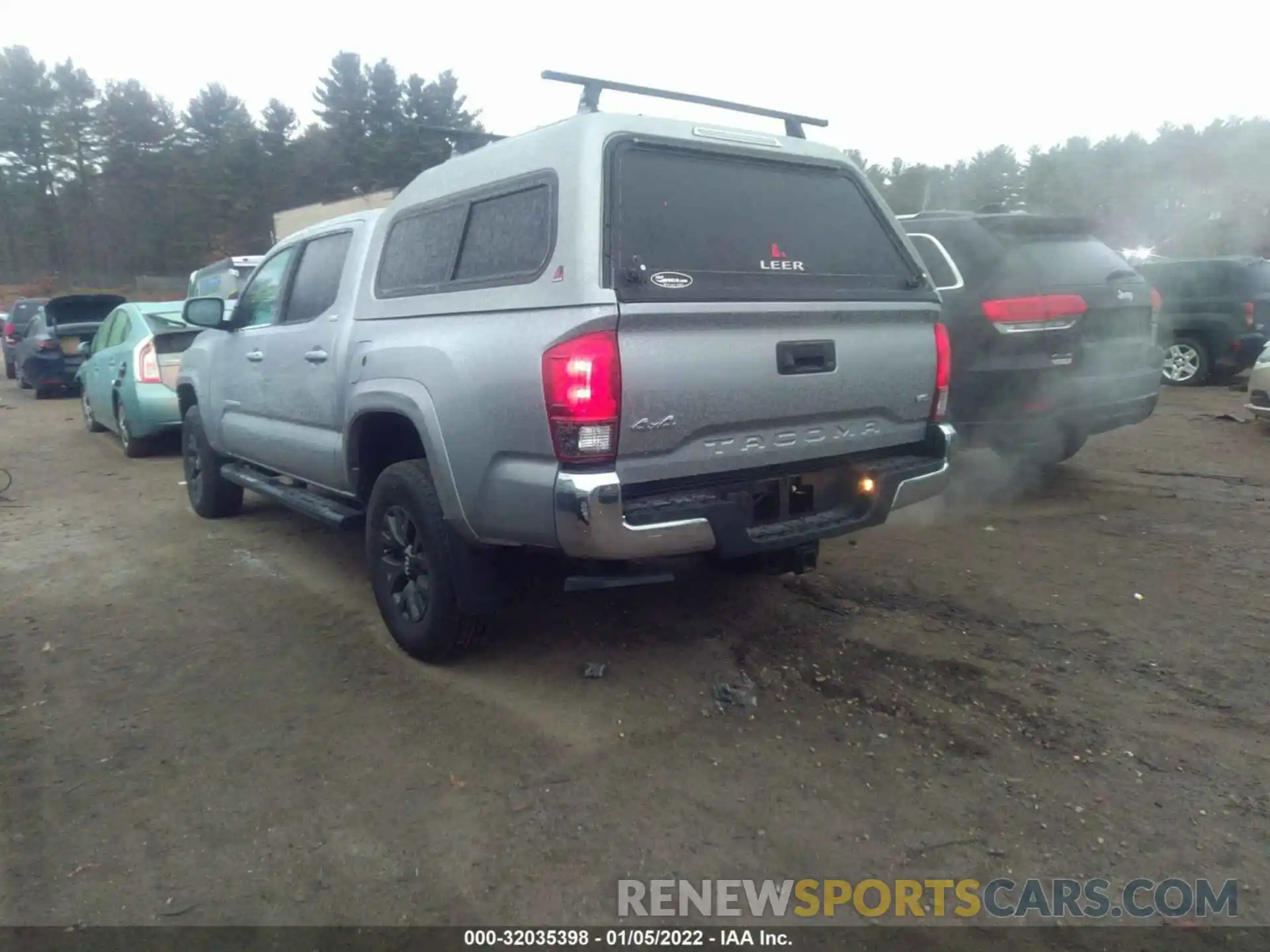 3 Photograph of a damaged car 3TMCZ5AN9LM342574 TOYOTA TACOMA 4WD 2020