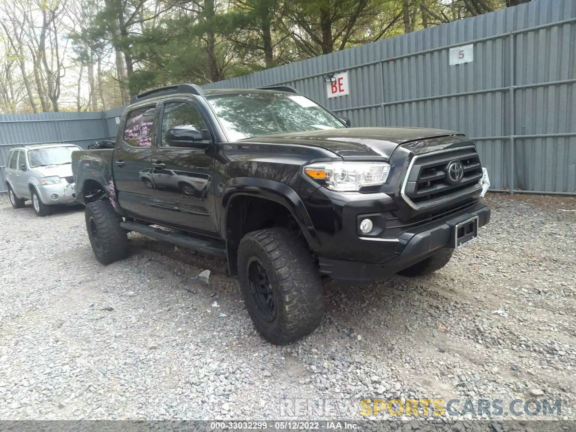 1 Photograph of a damaged car 3TMCZ5AN9LM347919 TOYOTA TACOMA 4WD 2020