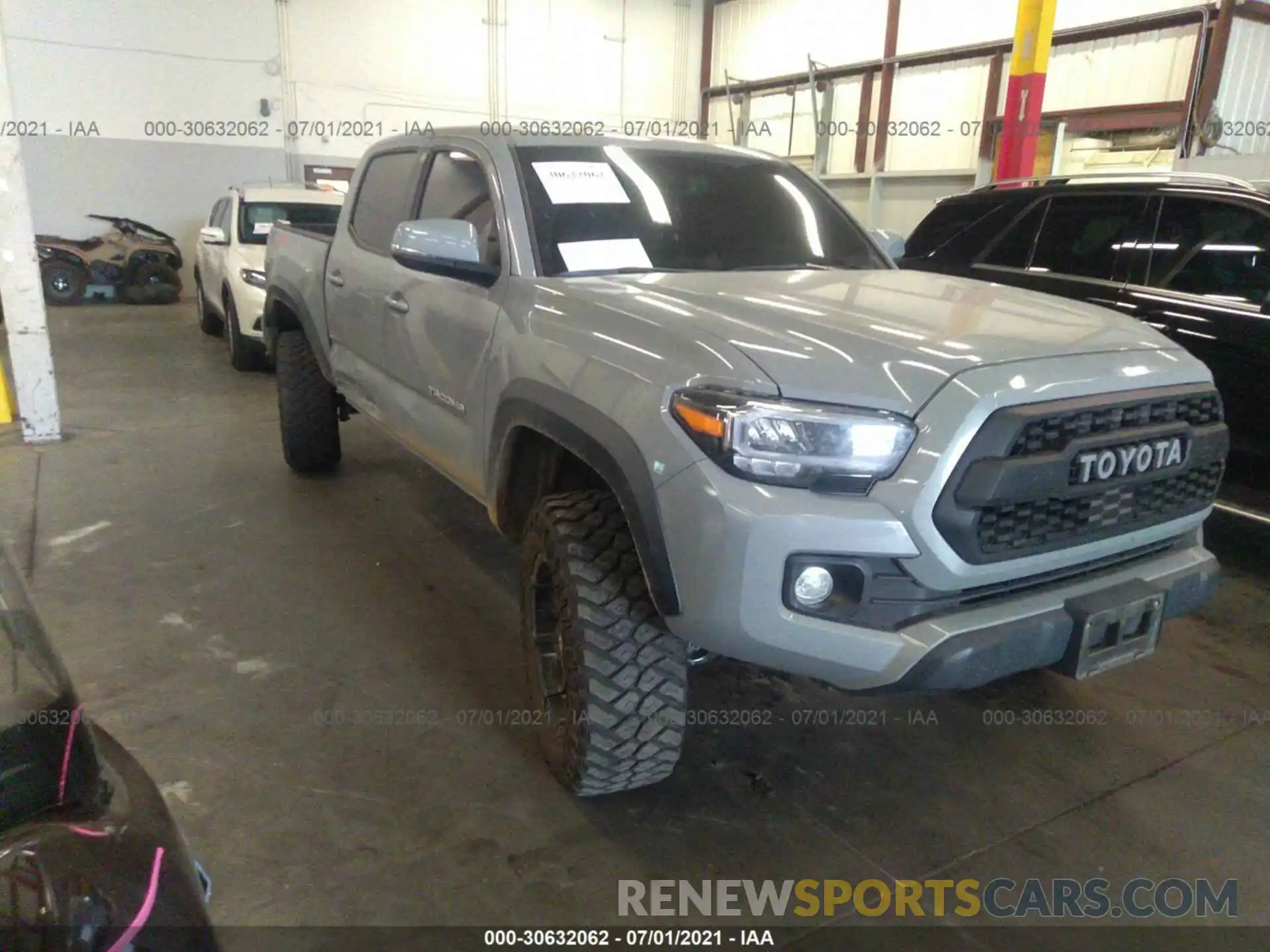 1 Photograph of a damaged car 3TMCZ5AN9LM351212 TOYOTA TACOMA 4WD 2020