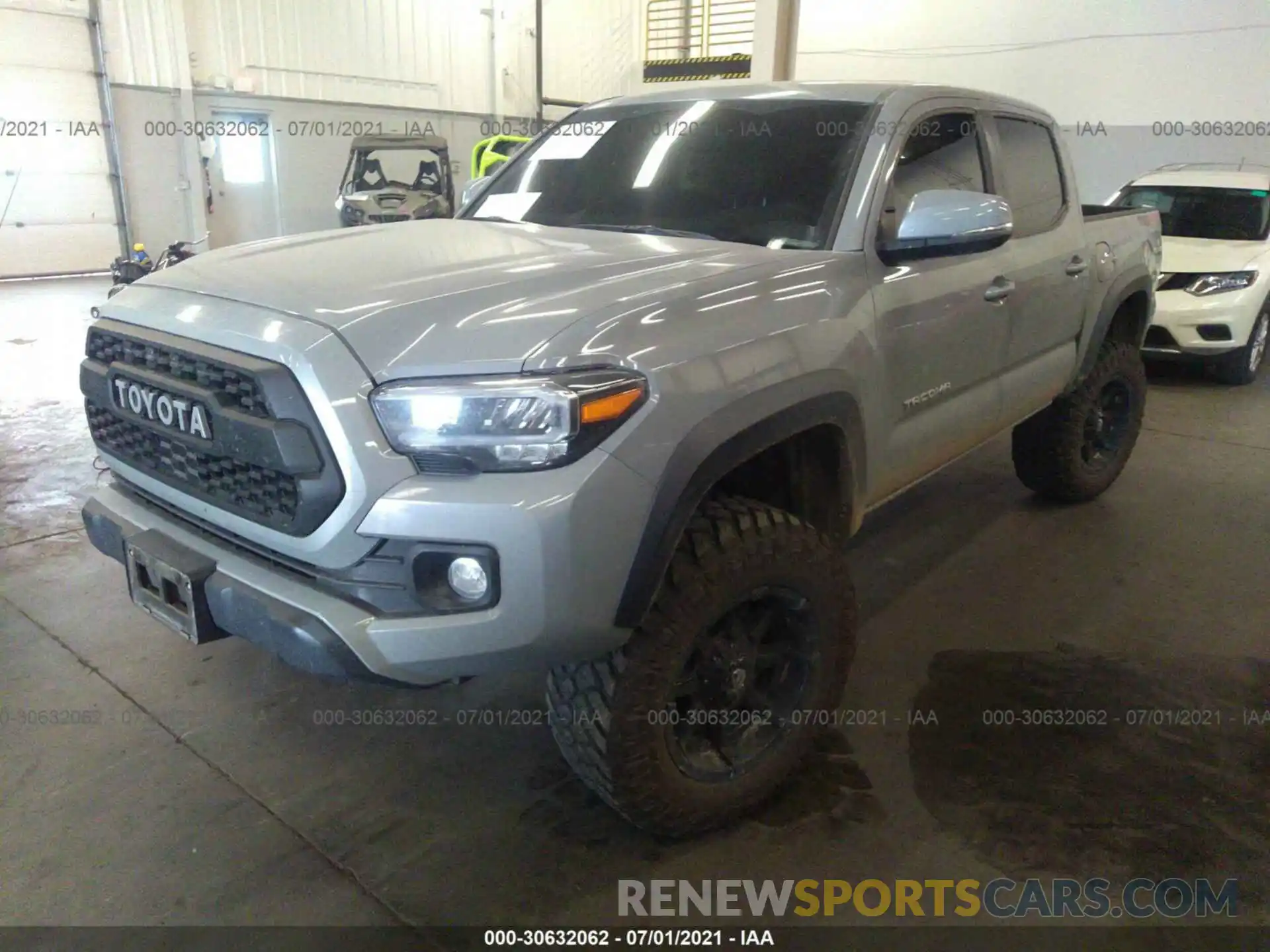 2 Photograph of a damaged car 3TMCZ5AN9LM351212 TOYOTA TACOMA 4WD 2020