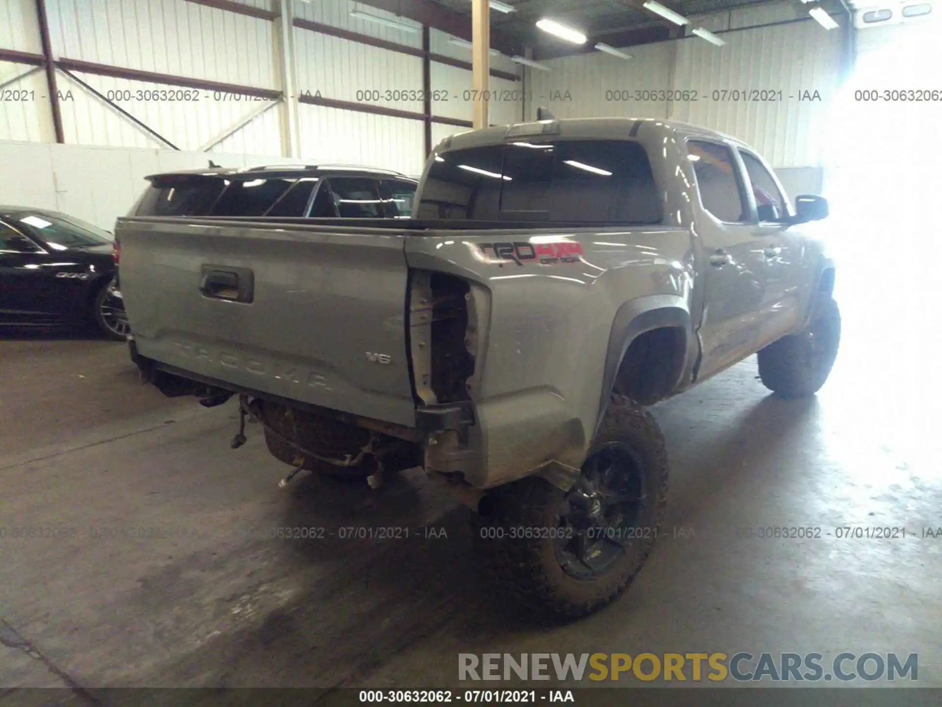 6 Photograph of a damaged car 3TMCZ5AN9LM351212 TOYOTA TACOMA 4WD 2020