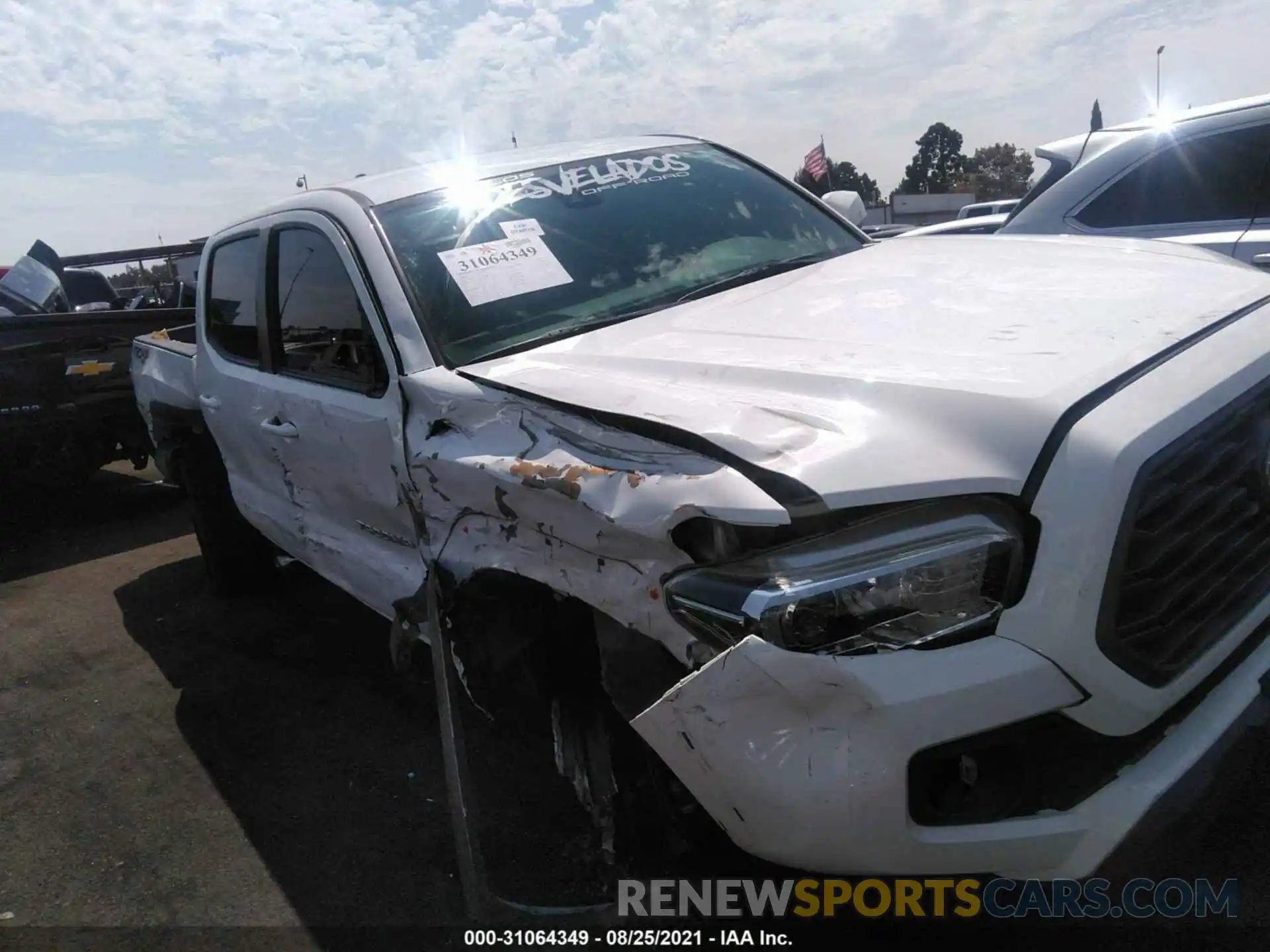 6 Photograph of a damaged car 3TMCZ5AN9LM360833 TOYOTA TACOMA 4WD 2020