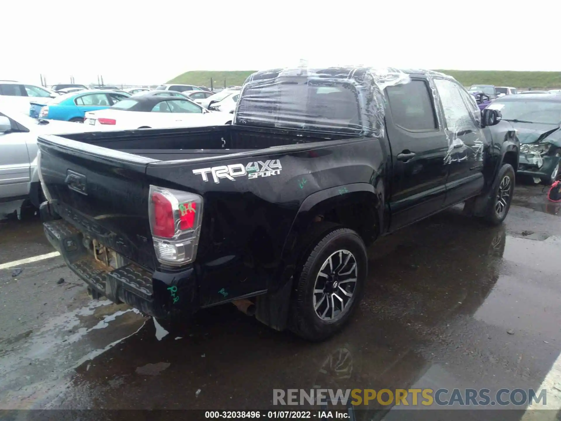 4 Photograph of a damaged car 3TMCZ5AN9LM366602 TOYOTA TACOMA 4WD 2020