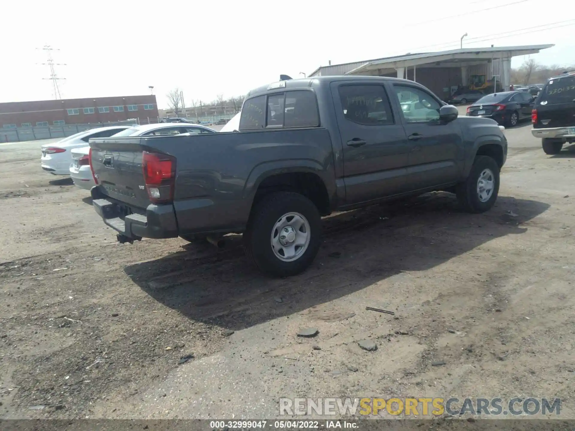 4 Photograph of a damaged car 3TMCZ5AN9LM366695 TOYOTA TACOMA 4WD 2020