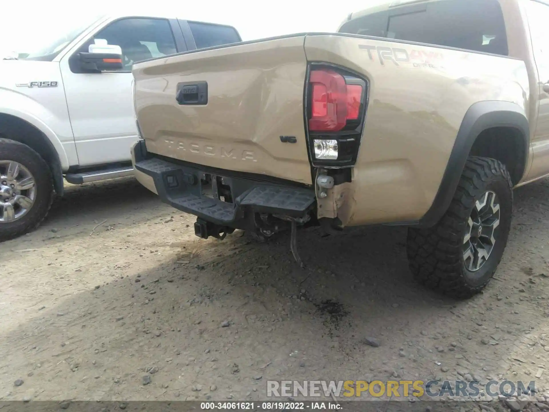 6 Фотография поврежденного автомобиля 3TMCZ5ANXLM297564 TOYOTA TACOMA 4WD 2020