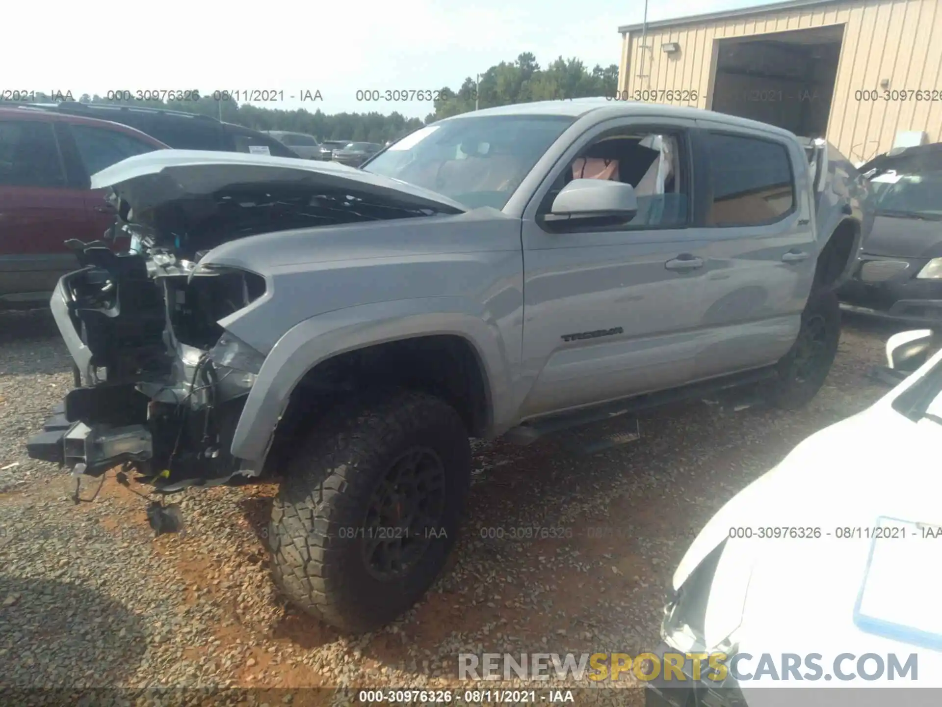 2 Фотография поврежденного автомобиля 3TMCZ5ANXLM298830 TOYOTA TACOMA 4WD 2020