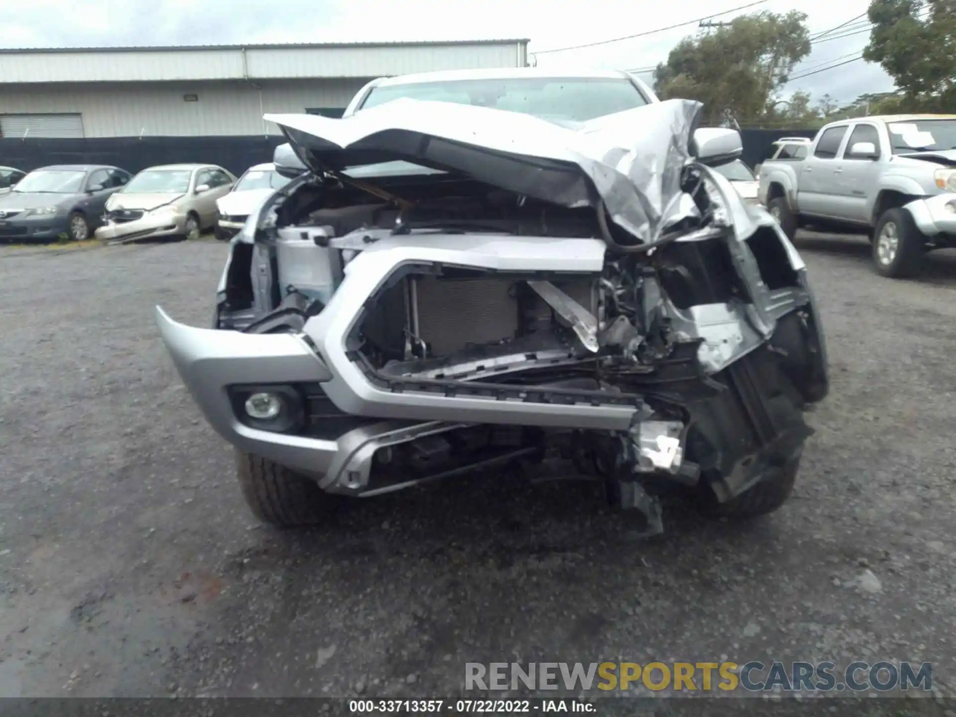 6 Photograph of a damaged car 3TMCZ5ANXLM303671 TOYOTA TACOMA 4WD 2020