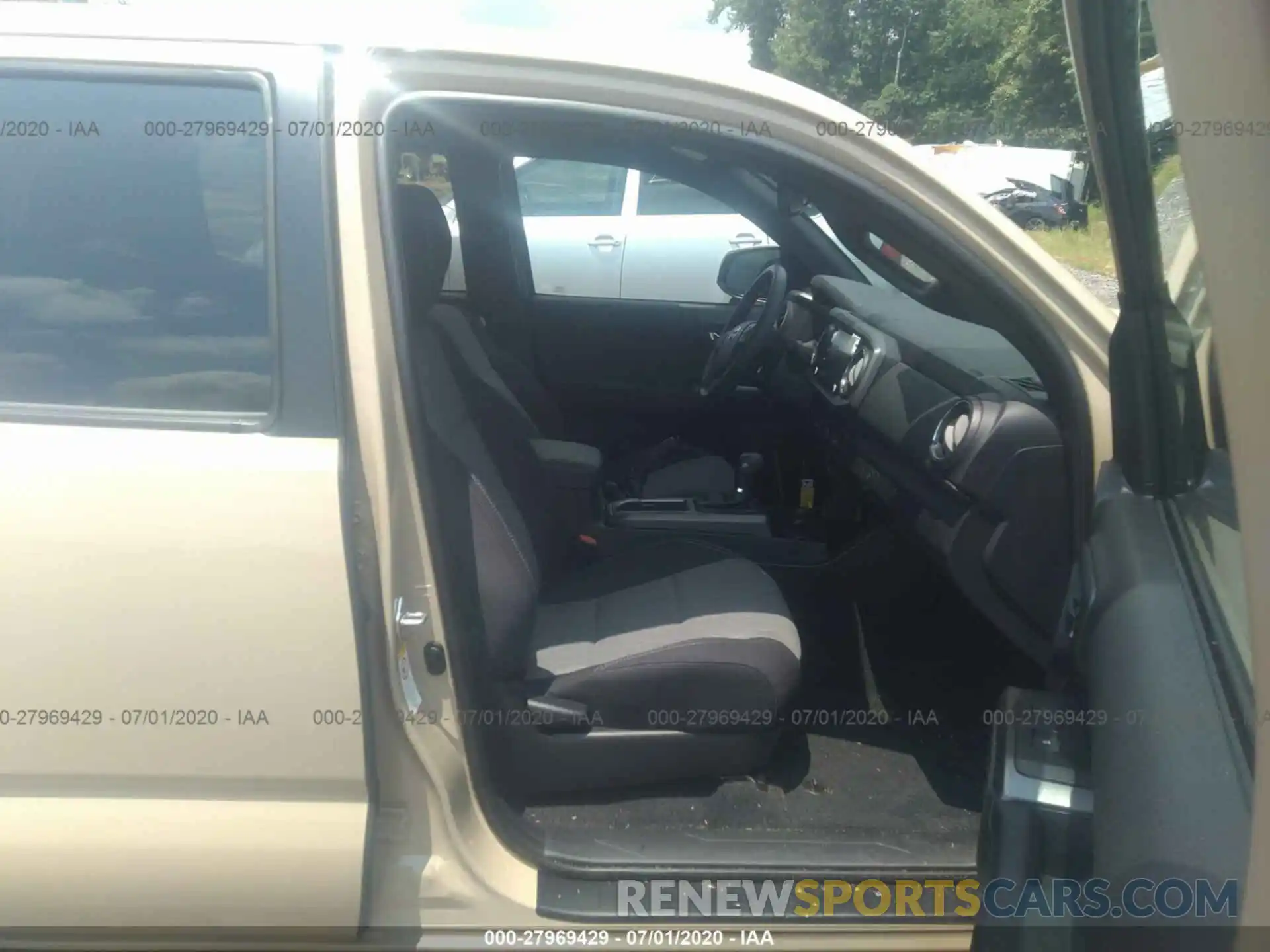 5 Photograph of a damaged car 3TMCZ5ANXLM307946 TOYOTA TACOMA 4WD 2020