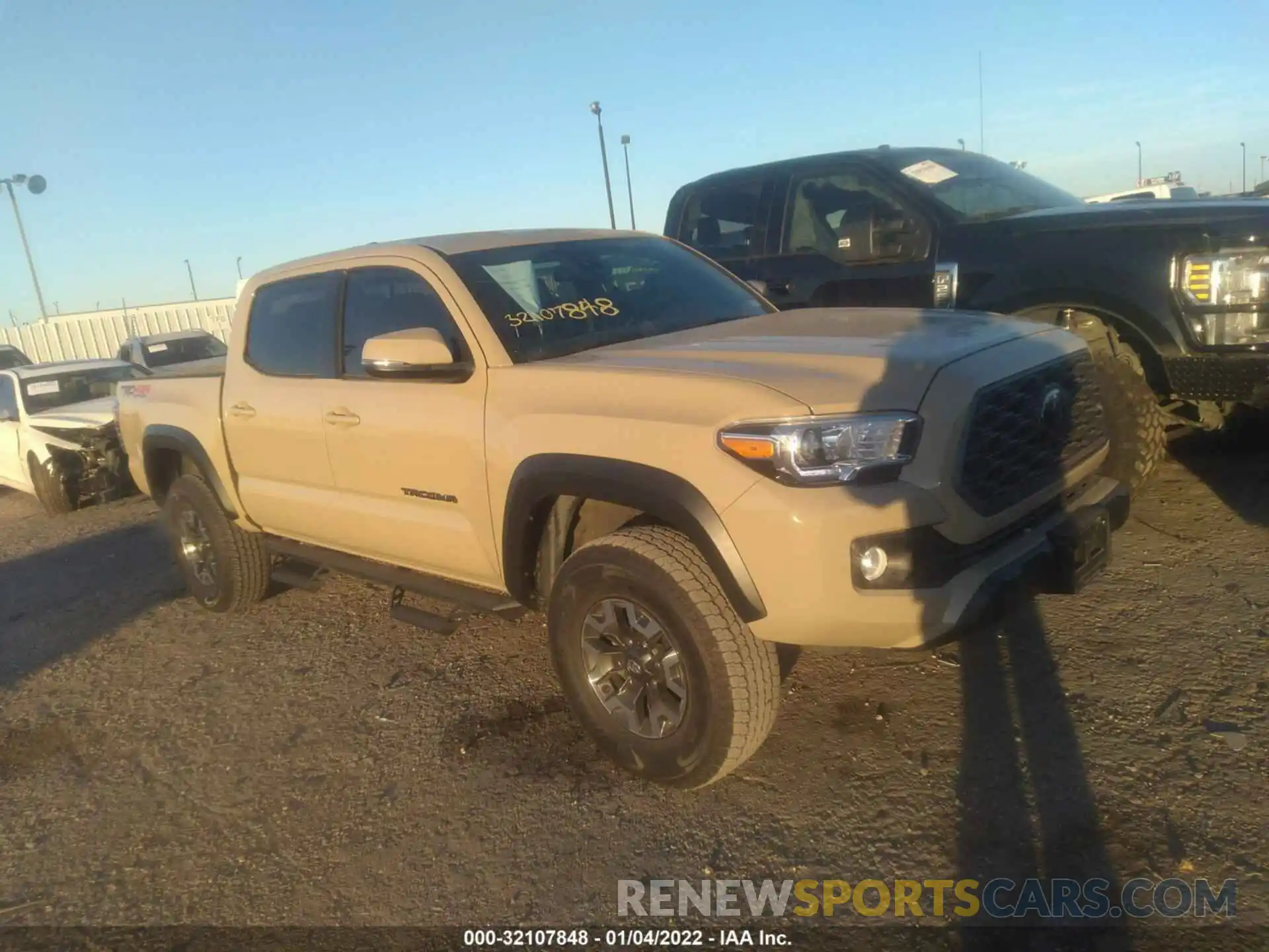 1 Photograph of a damaged car 3TMCZ5ANXLM317764 TOYOTA TACOMA 4WD 2020