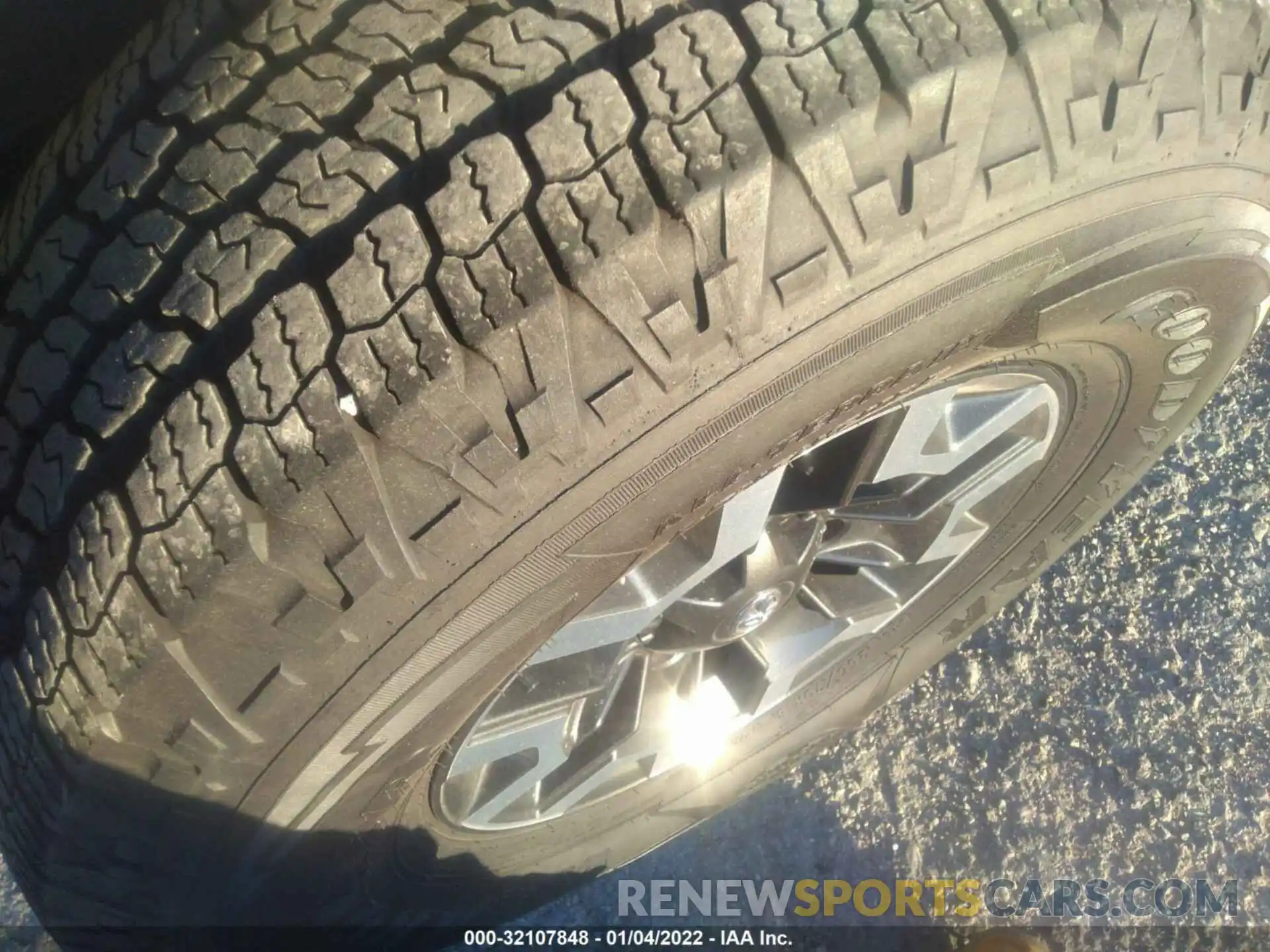 12 Photograph of a damaged car 3TMCZ5ANXLM317764 TOYOTA TACOMA 4WD 2020