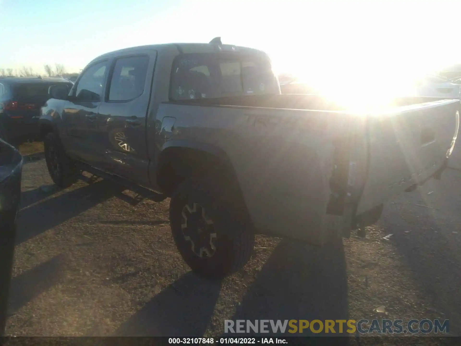 3 Photograph of a damaged car 3TMCZ5ANXLM317764 TOYOTA TACOMA 4WD 2020