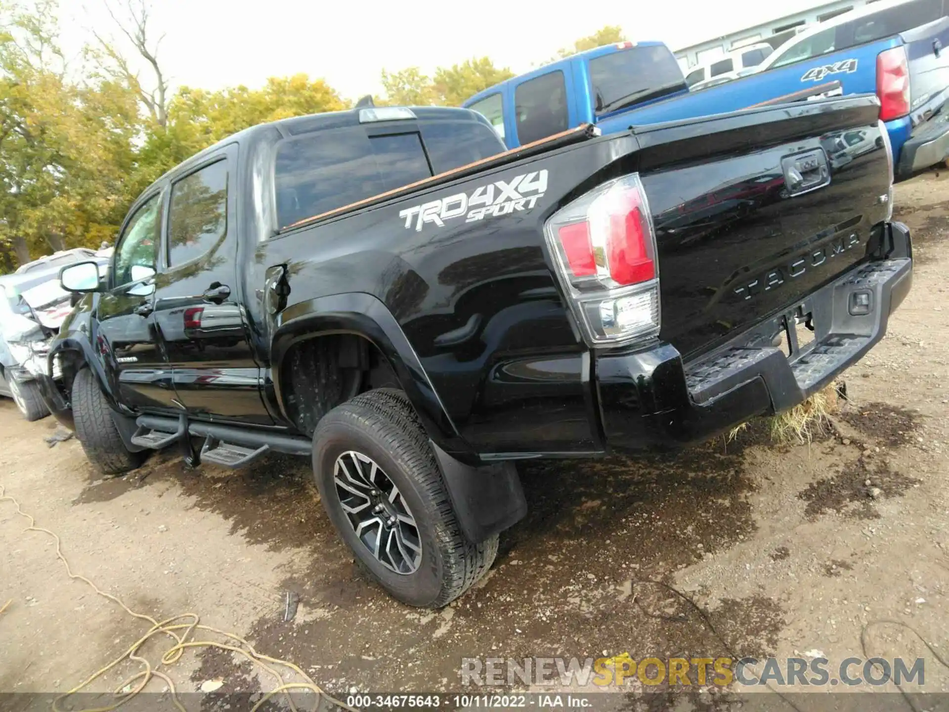 3 Фотография поврежденного автомобиля 3TMCZ5ANXLM317988 TOYOTA TACOMA 4WD 2020