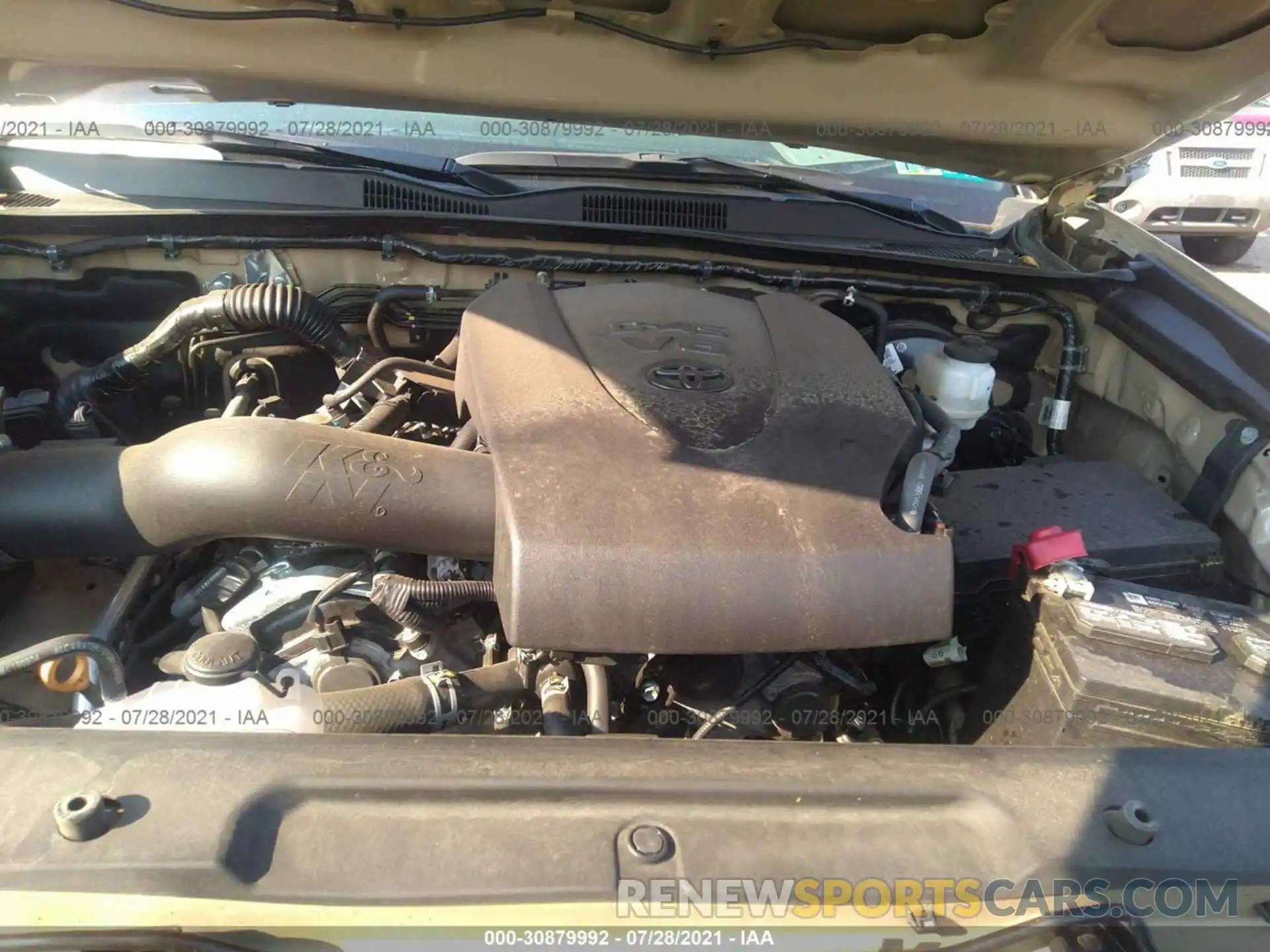 10 Photograph of a damaged car 3TMCZ5ANXLM319661 TOYOTA TACOMA 4WD 2020