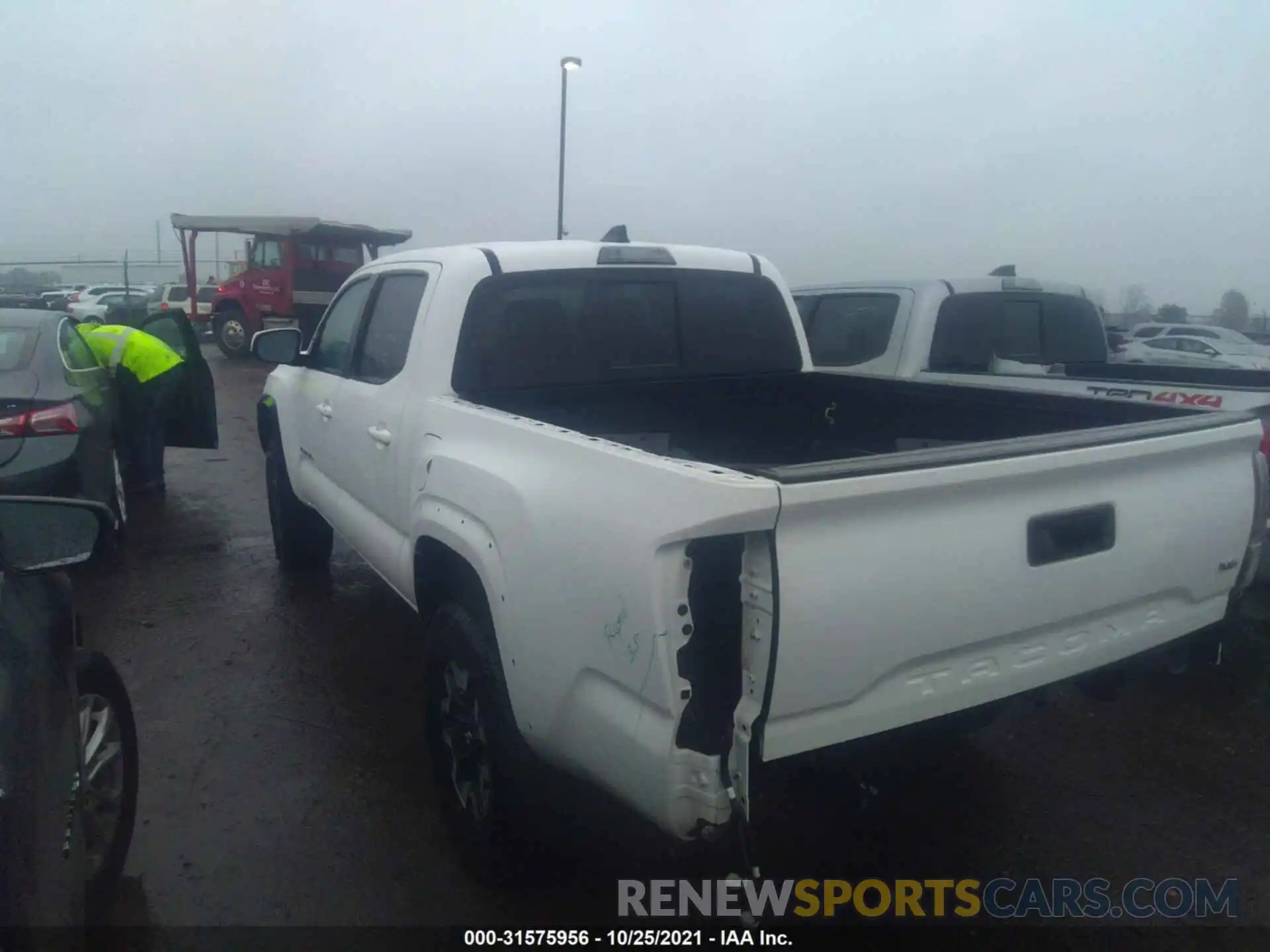 3 Photograph of a damaged car 3TMCZ5ANXLM321247 TOYOTA TACOMA 4WD 2020