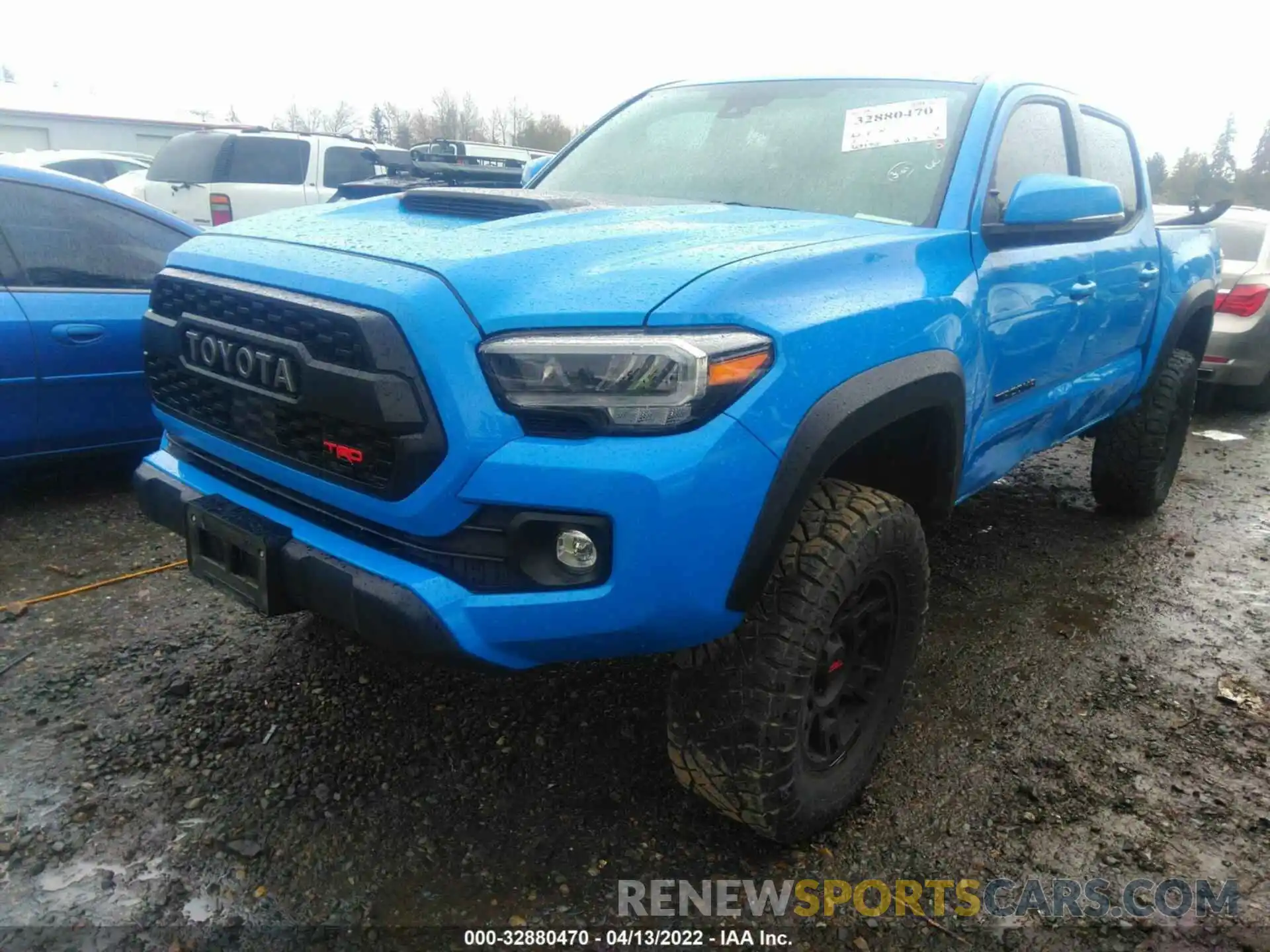 2 Photograph of a damaged car 3TMCZ5ANXLM330448 TOYOTA TACOMA 4WD 2020