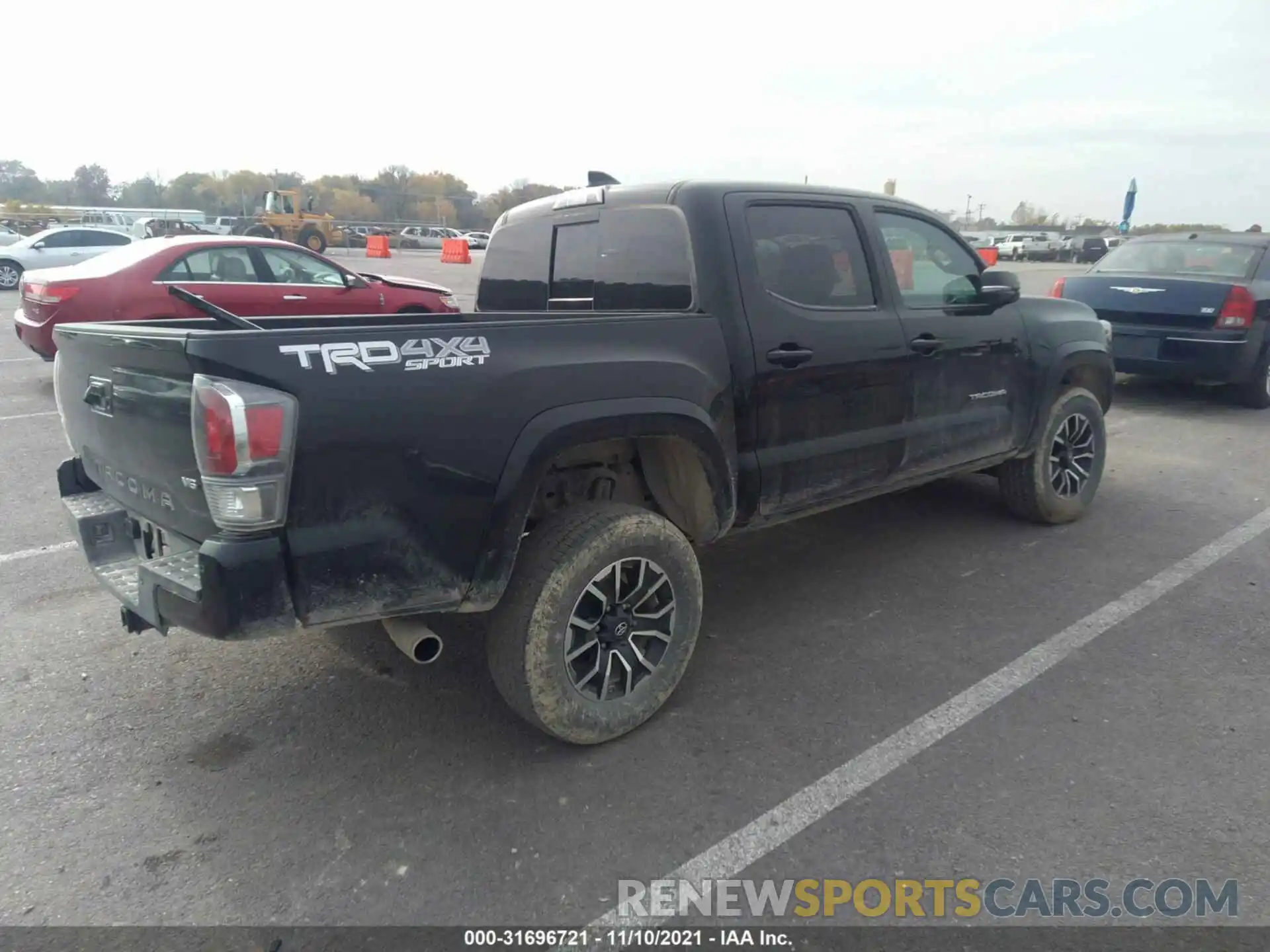 4 Photograph of a damaged car 3TMCZ5ANXLM363658 TOYOTA TACOMA 4WD 2020