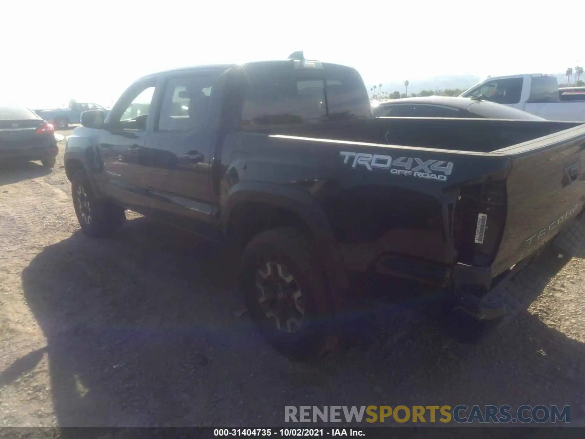 3 Фотография поврежденного автомобиля 3TMCZ5ANXLM366110 TOYOTA TACOMA 4WD 2020