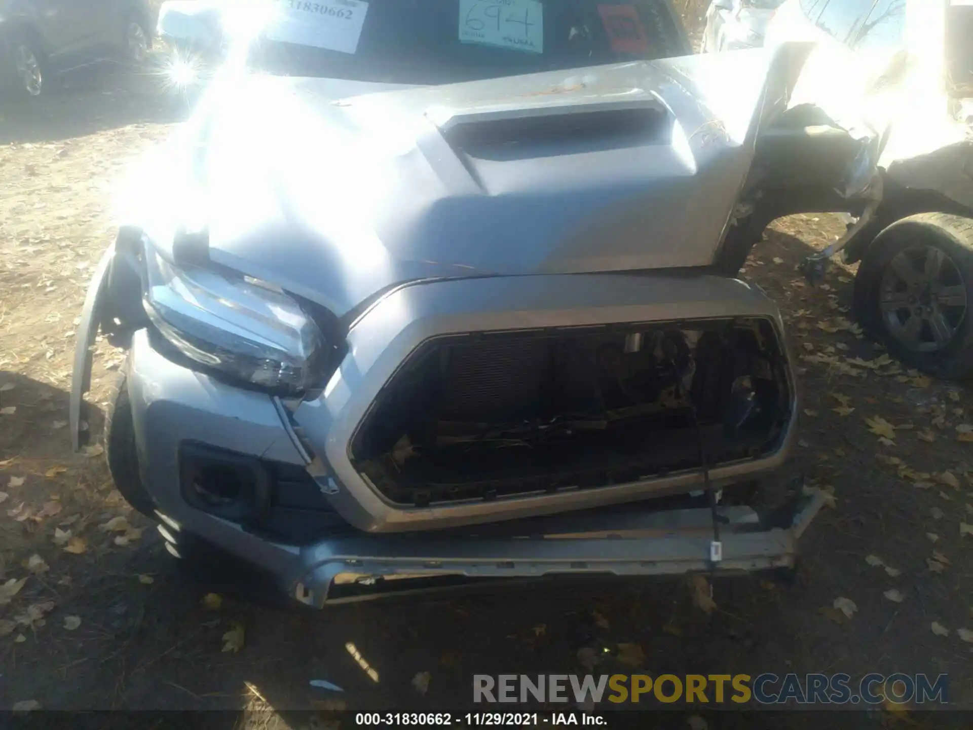 10 Photograph of a damaged car 3TMCZ5ANXLM366611 TOYOTA TACOMA 4WD 2020