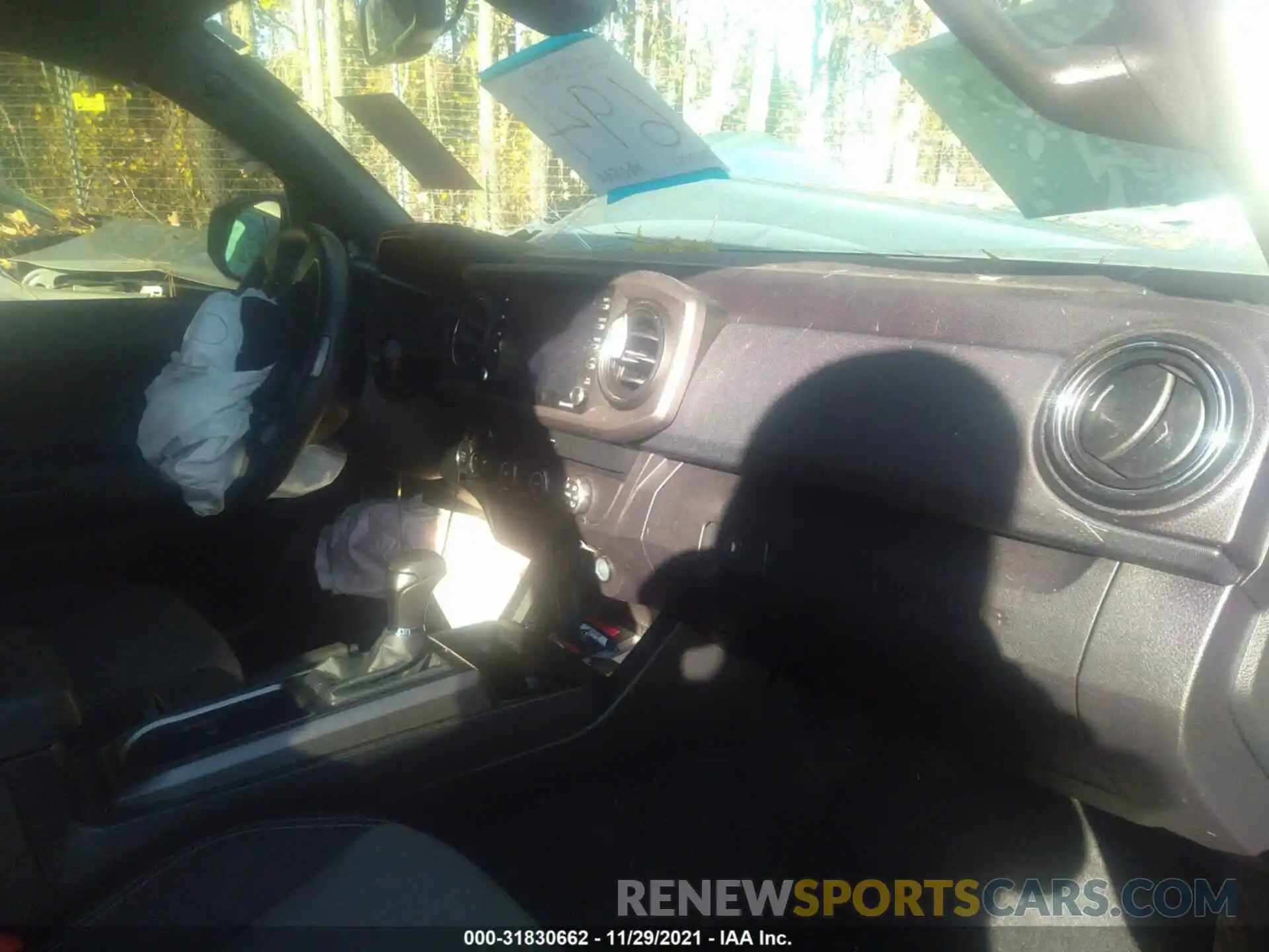 5 Photograph of a damaged car 3TMCZ5ANXLM366611 TOYOTA TACOMA 4WD 2020