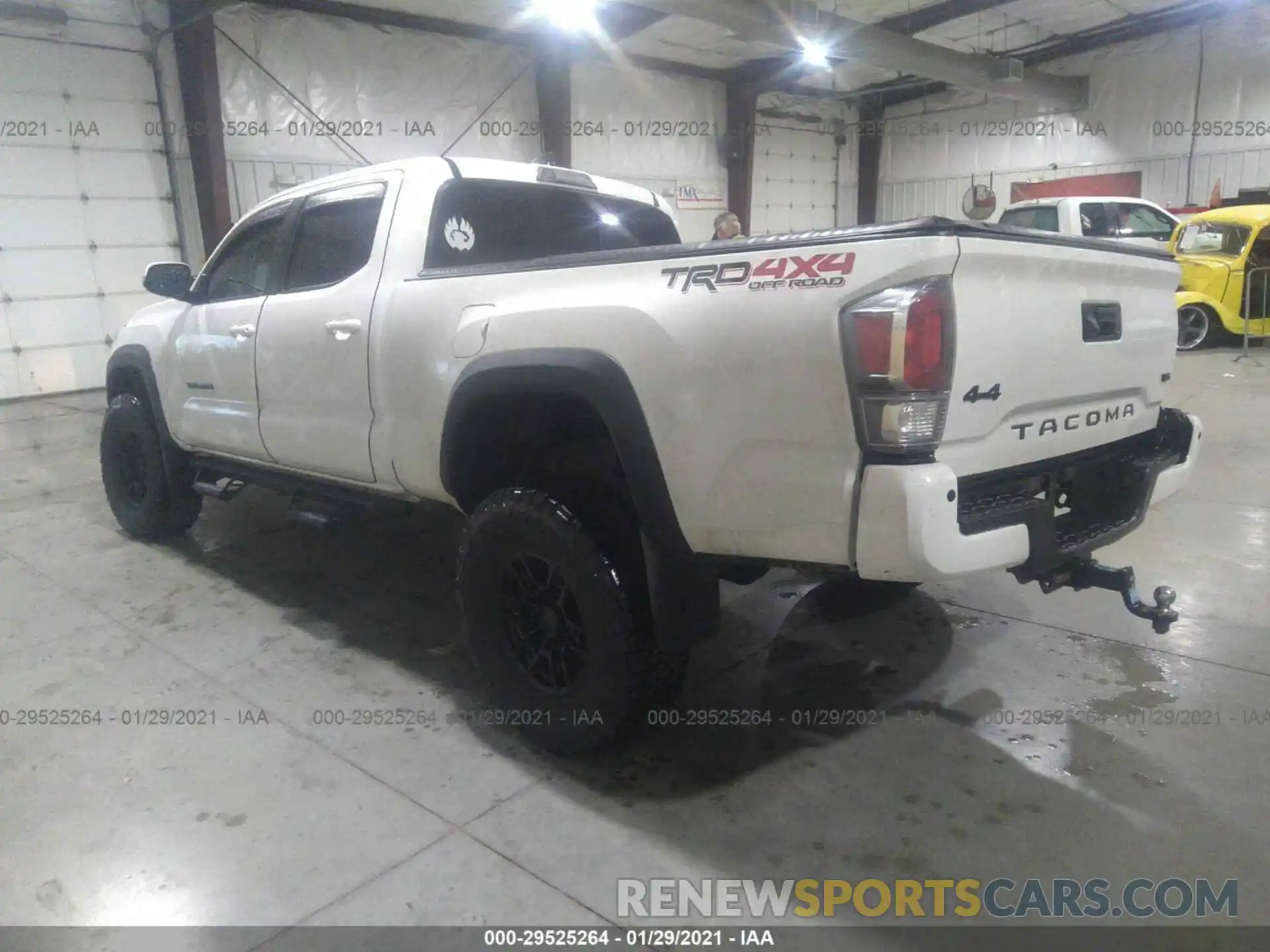 3 Photograph of a damaged car 3TMDZ5BN0LM080821 TOYOTA TACOMA 4WD 2020