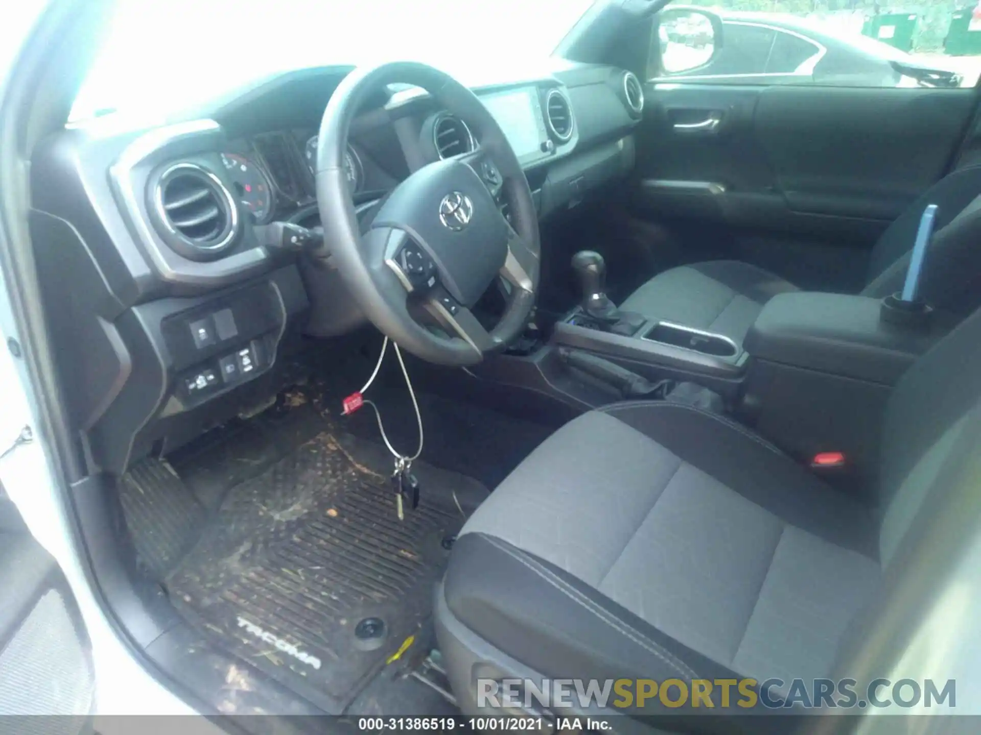 5 Photograph of a damaged car 3TMDZ5BN0LM085453 TOYOTA TACOMA 4WD 2020