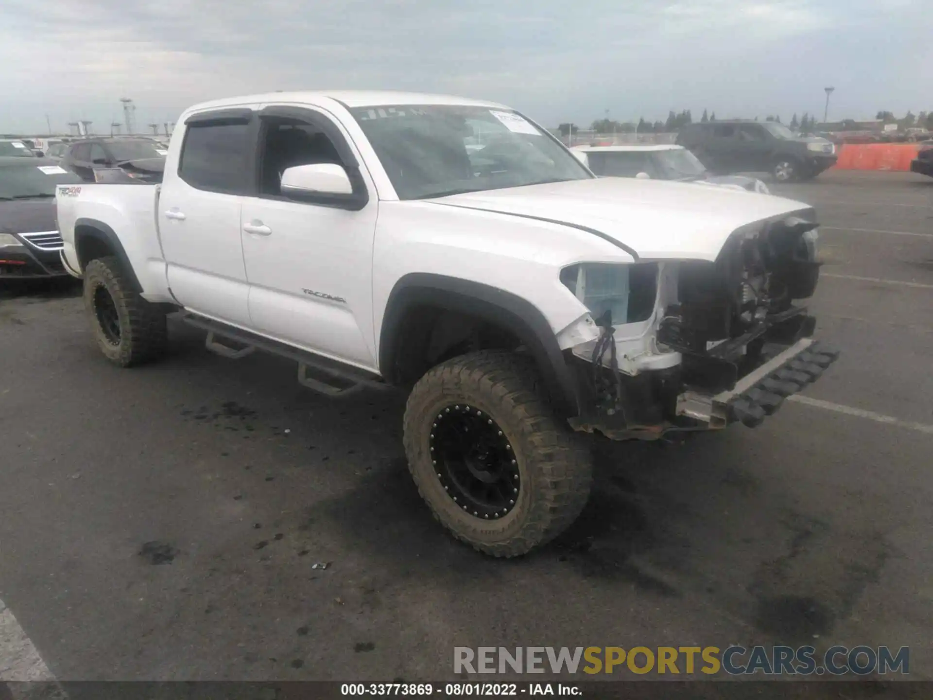 1 Photograph of a damaged car 3TMDZ5BN0LM091057 TOYOTA TACOMA 4WD 2020