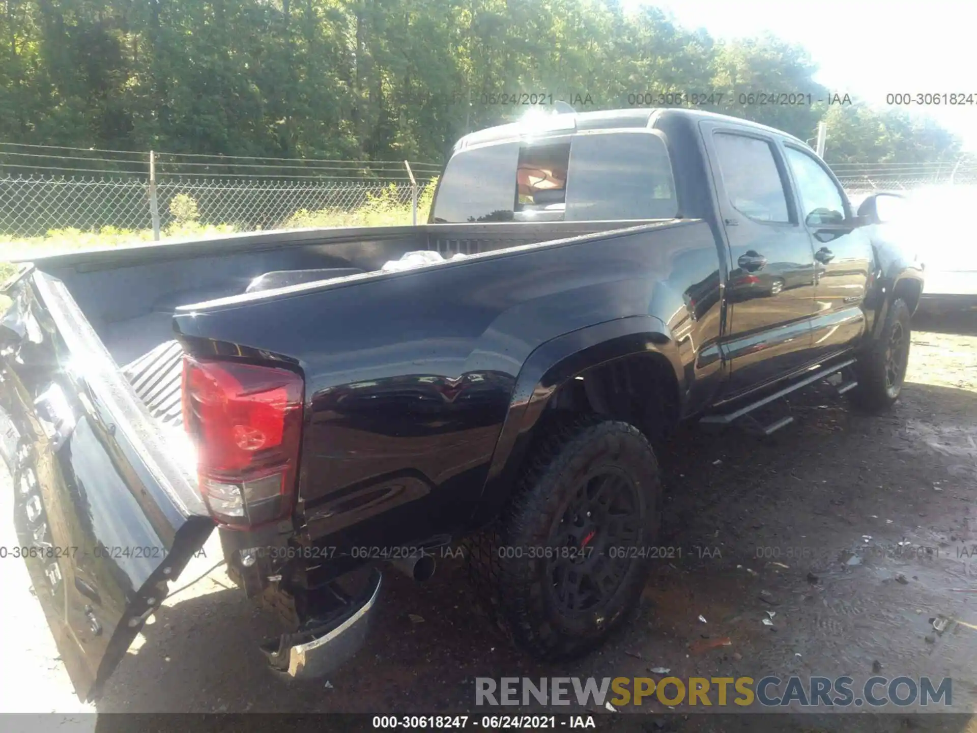 4 Photograph of a damaged car 3TMDZ5BN0LM094783 TOYOTA TACOMA 4WD 2020