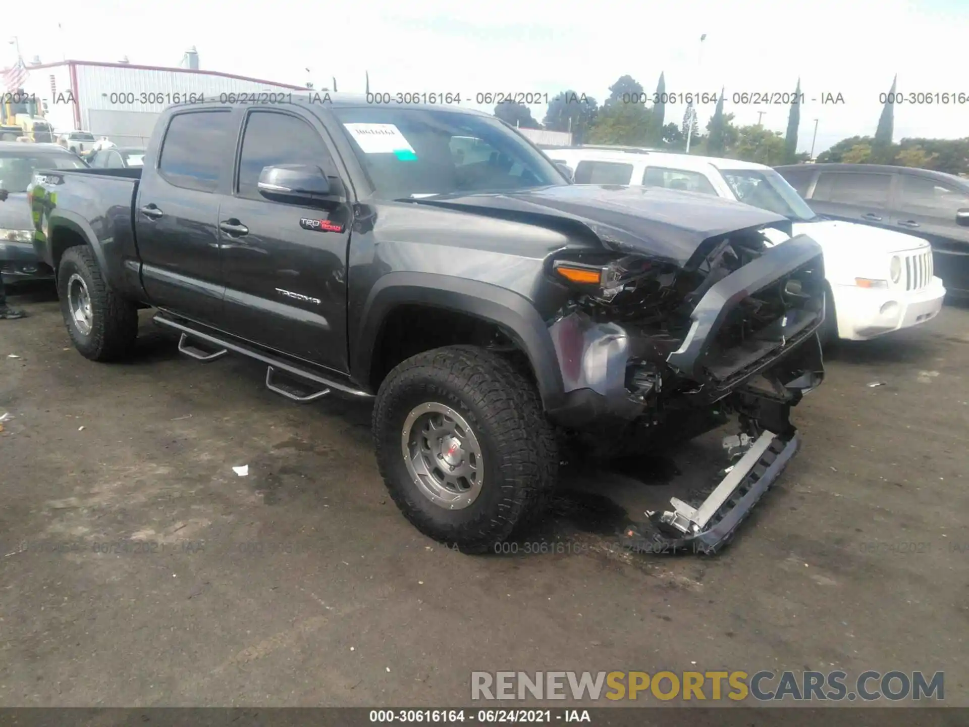 1 Photograph of a damaged car 3TMDZ5BN1LM079998 TOYOTA TACOMA 4WD 2020