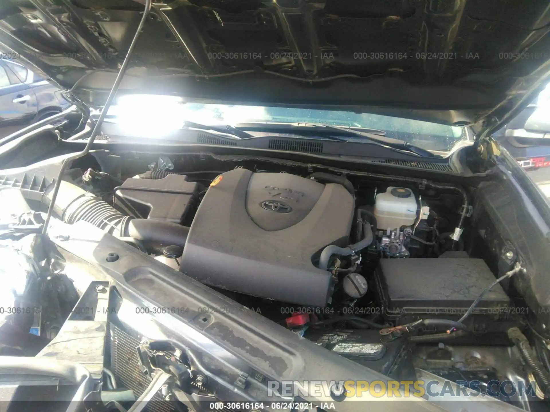 10 Photograph of a damaged car 3TMDZ5BN1LM079998 TOYOTA TACOMA 4WD 2020