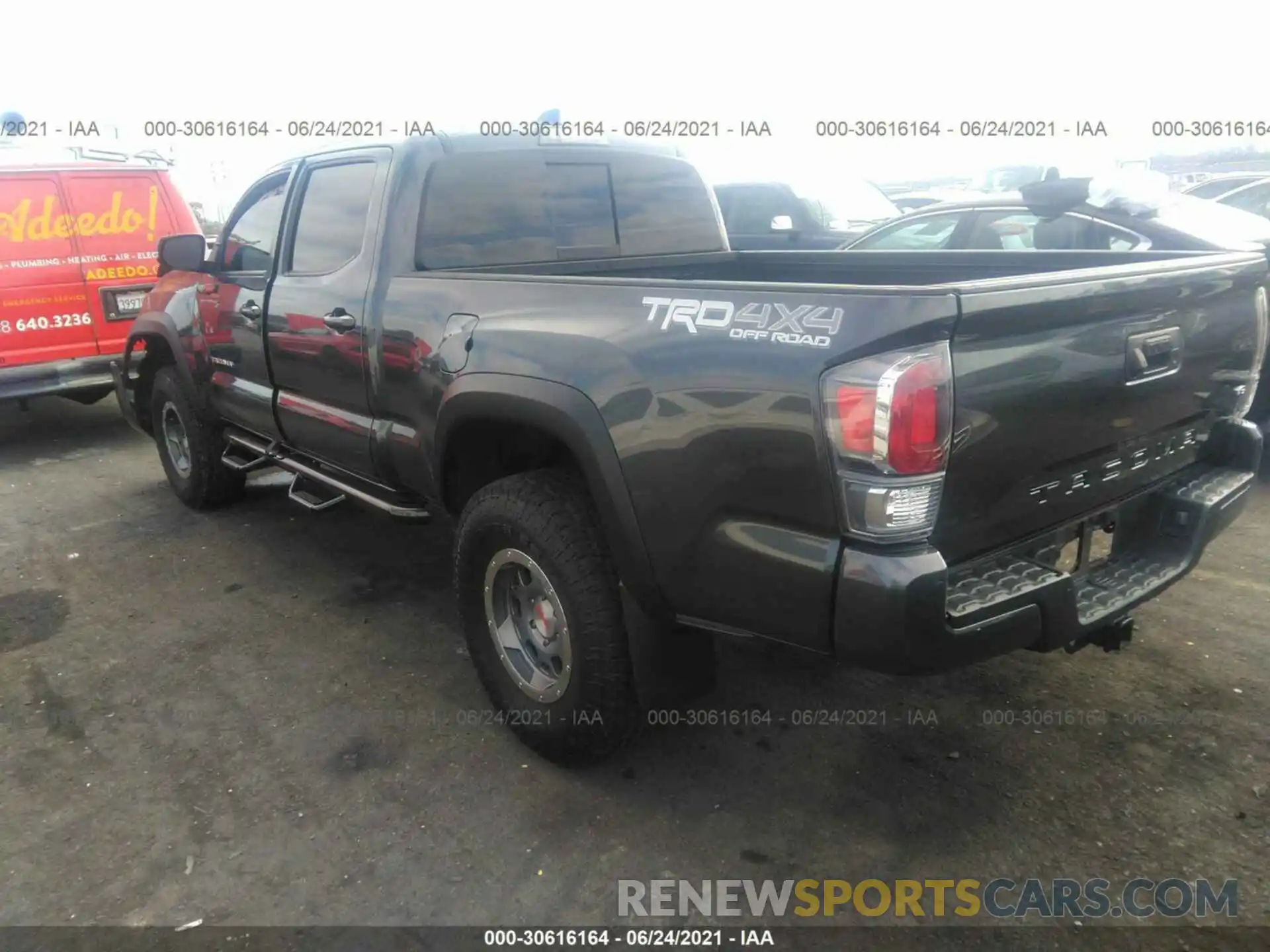 3 Photograph of a damaged car 3TMDZ5BN1LM079998 TOYOTA TACOMA 4WD 2020