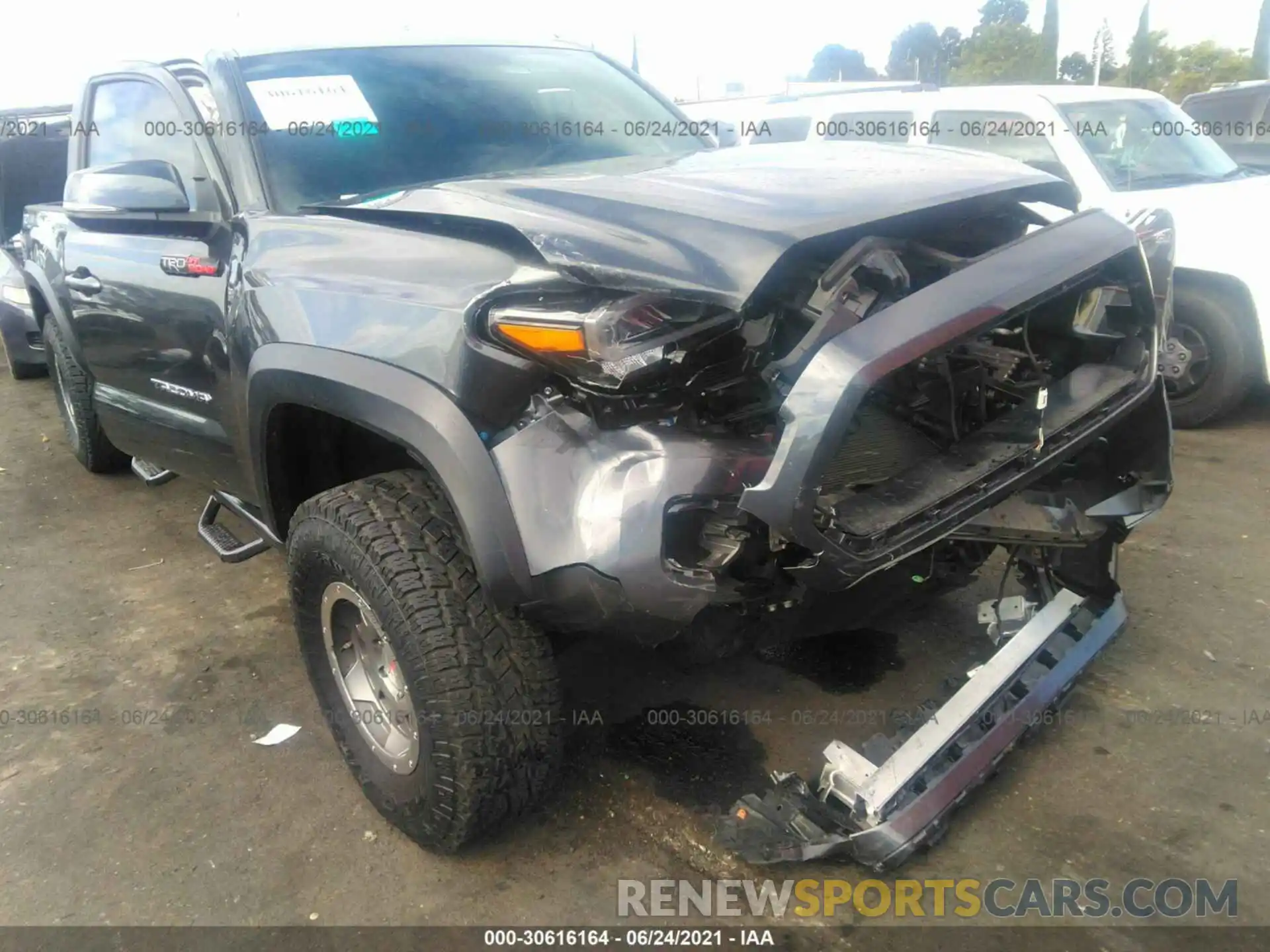 6 Photograph of a damaged car 3TMDZ5BN1LM079998 TOYOTA TACOMA 4WD 2020