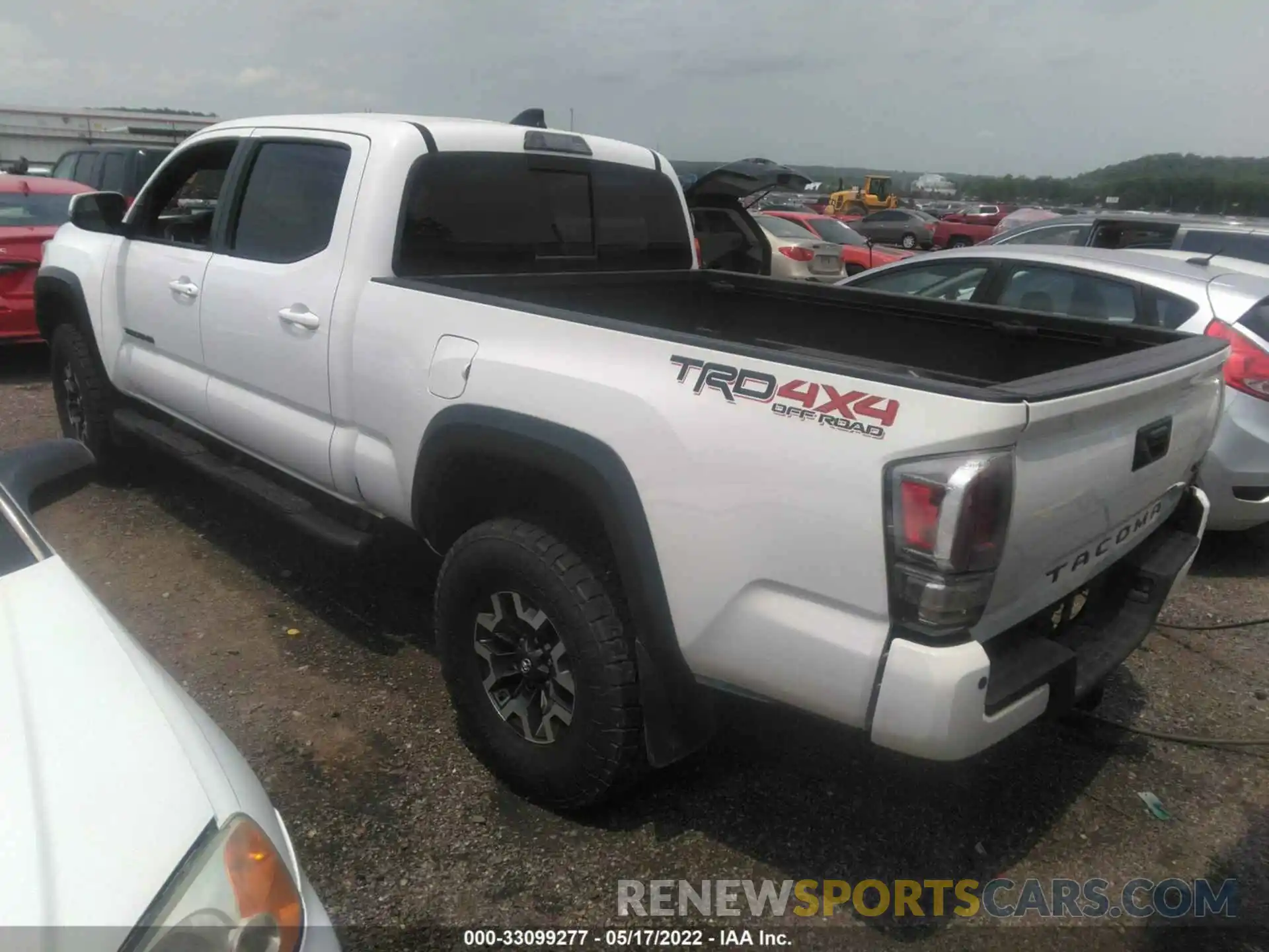 3 Photograph of a damaged car 3TMDZ5BN1LM080133 TOYOTA TACOMA 4WD 2020