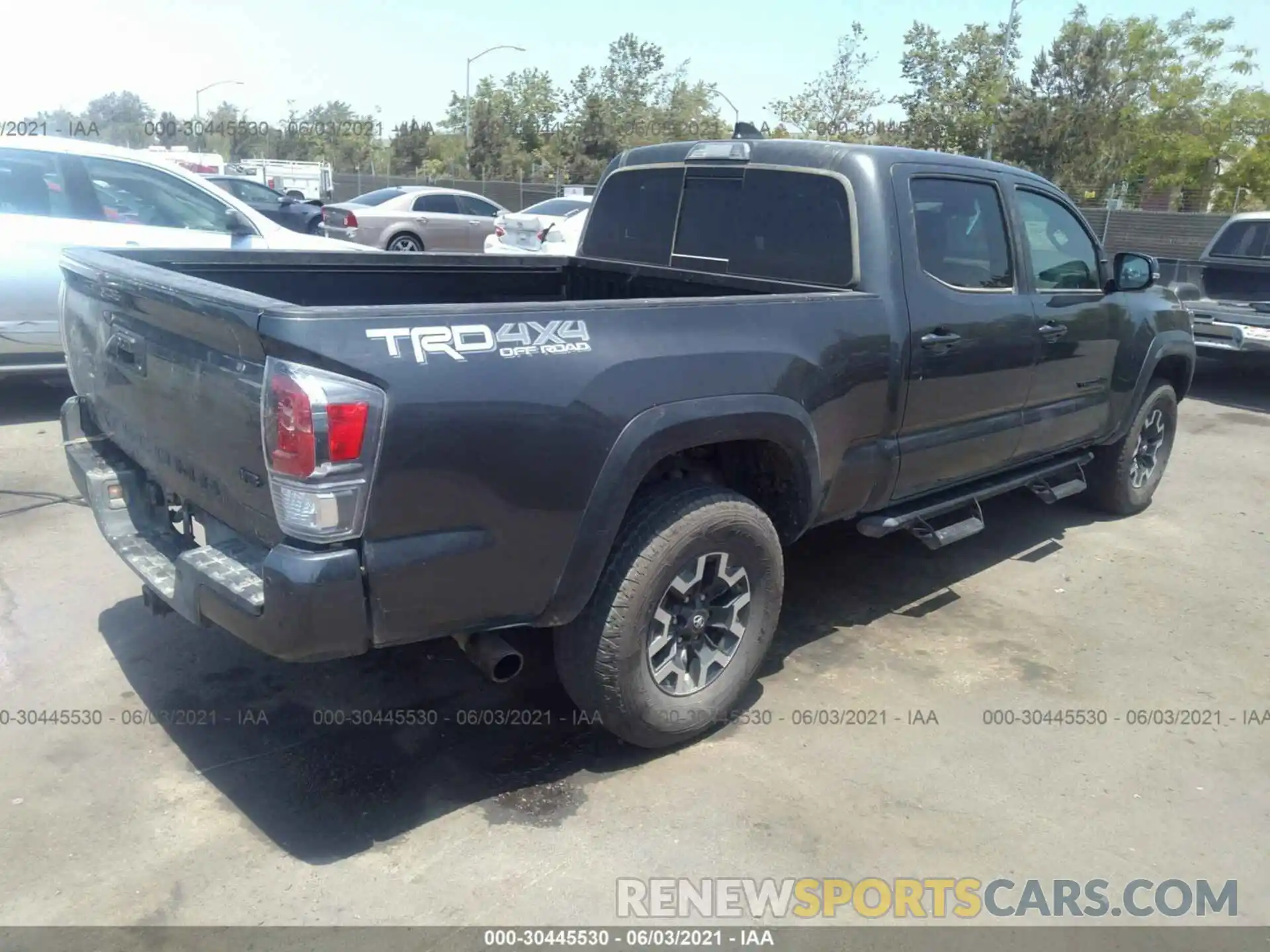 4 Photograph of a damaged car 3TMDZ5BN1LM083906 TOYOTA TACOMA 4WD 2020