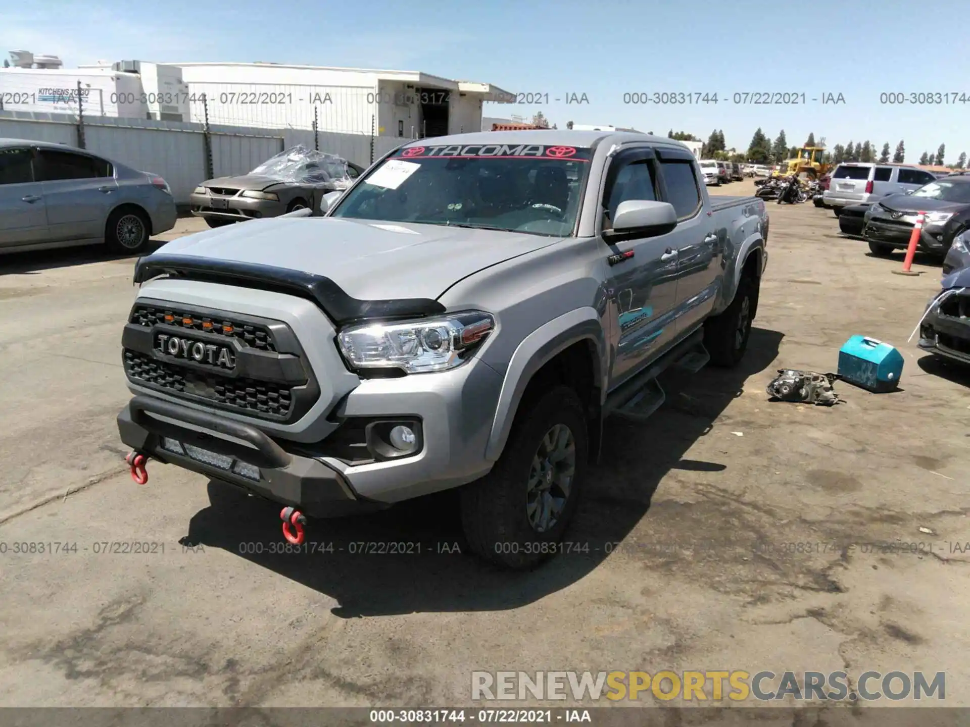 2 Photograph of a damaged car 3TMDZ5BN1LM092279 TOYOTA TACOMA 4WD 2020