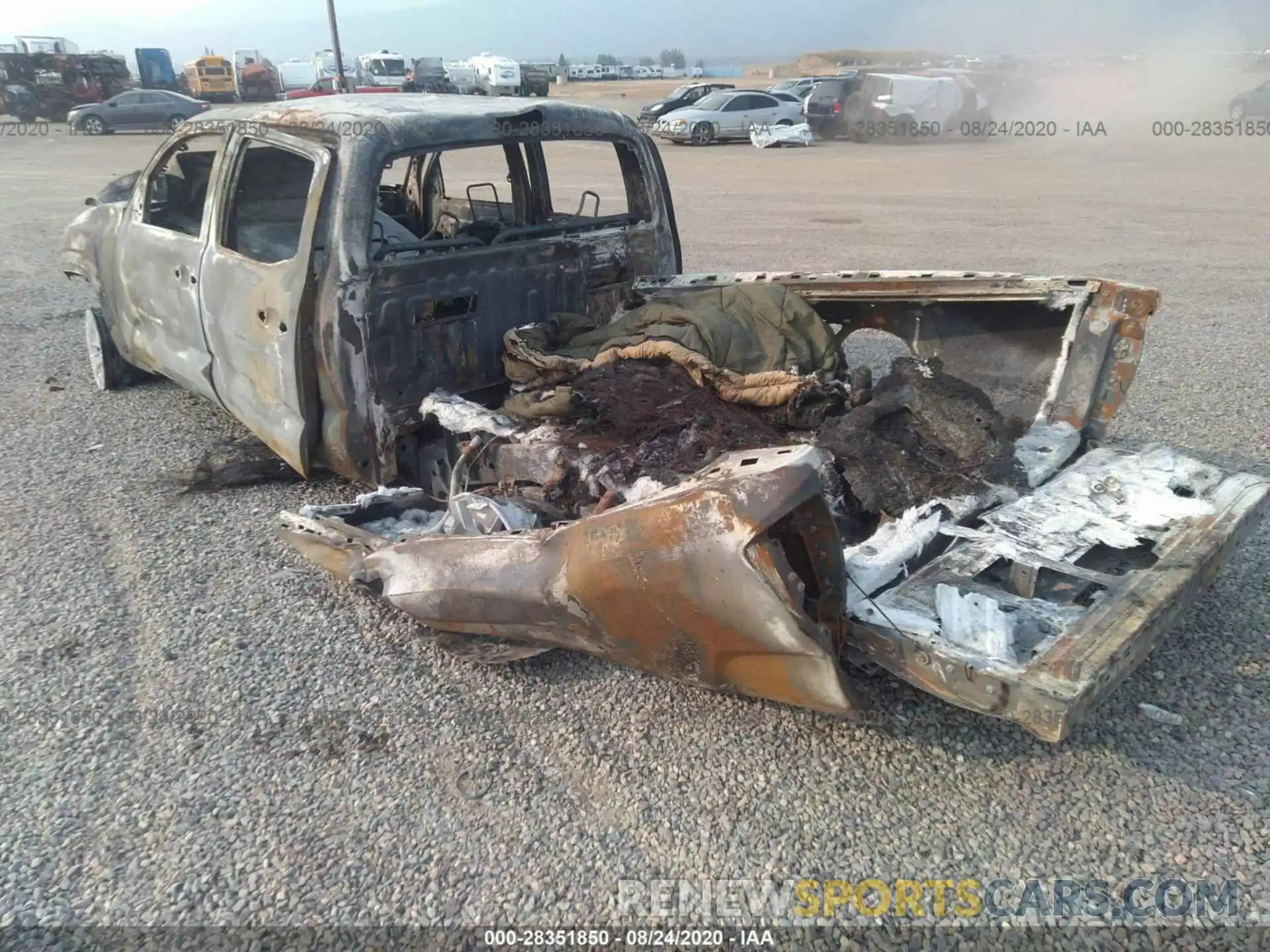 3 Photograph of a damaged car 3TMDZ5BN1LM093108 TOYOTA TACOMA 4WD 2020