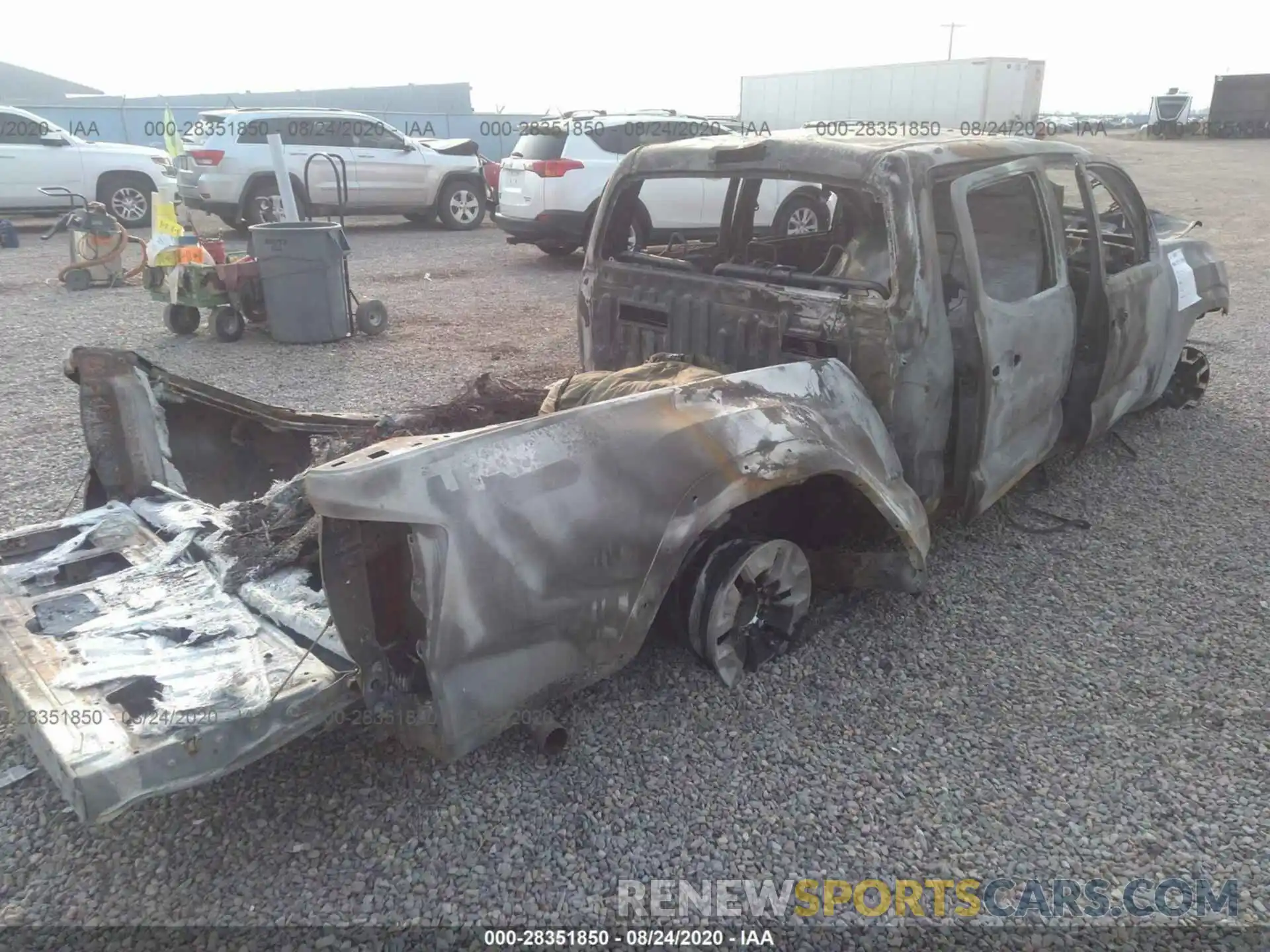 4 Photograph of a damaged car 3TMDZ5BN1LM093108 TOYOTA TACOMA 4WD 2020