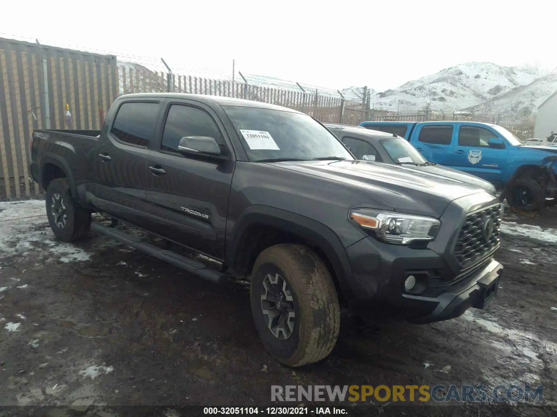 1 Photograph of a damaged car 3TMDZ5BN2LM086880 TOYOTA TACOMA 4WD 2020