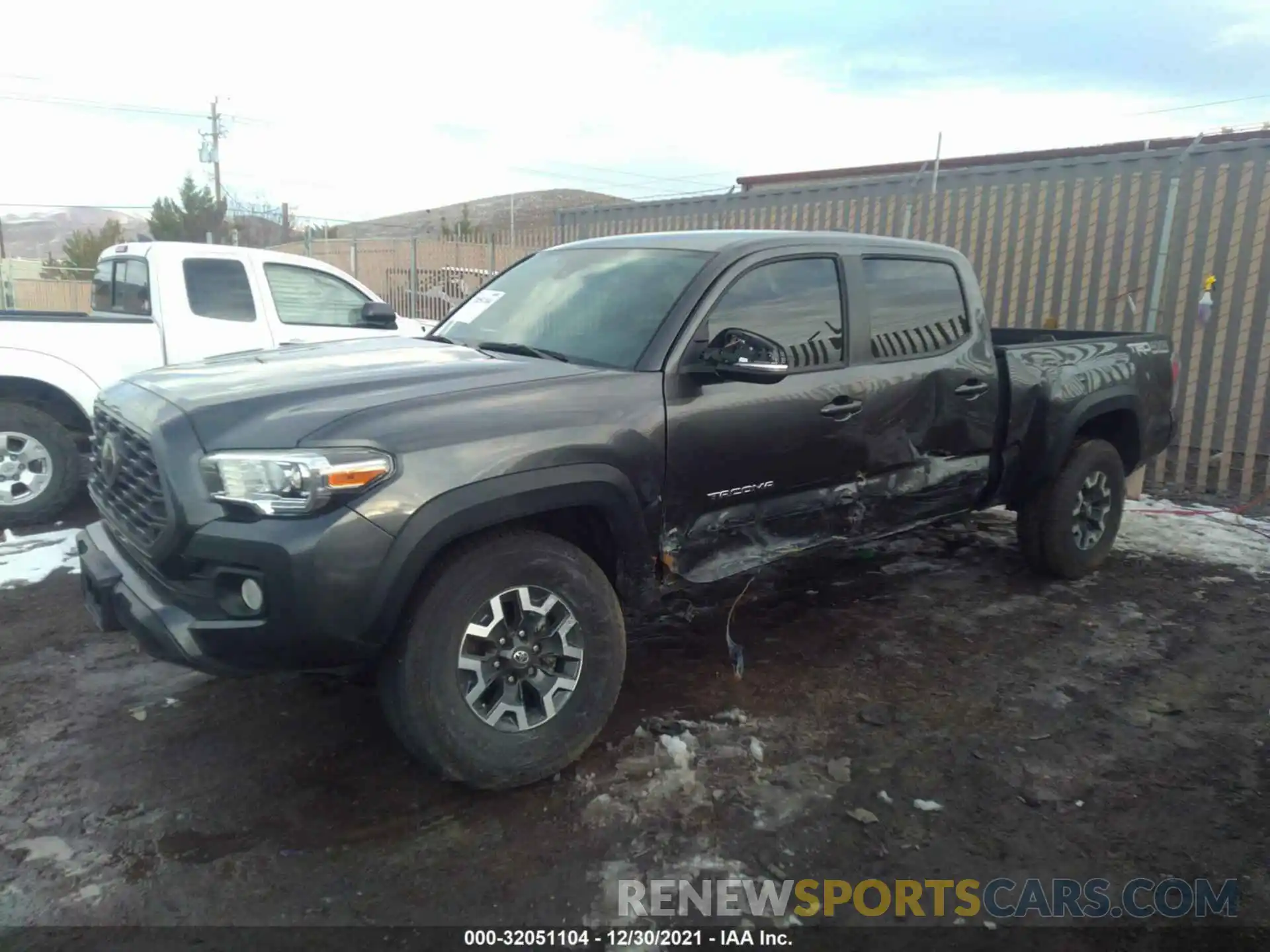 2 Photograph of a damaged car 3TMDZ5BN2LM086880 TOYOTA TACOMA 4WD 2020