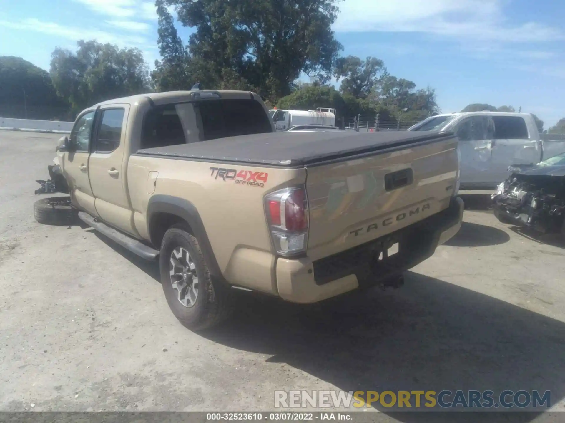 3 Photograph of a damaged car 3TMDZ5BN2LM089259 TOYOTA TACOMA 4WD 2020