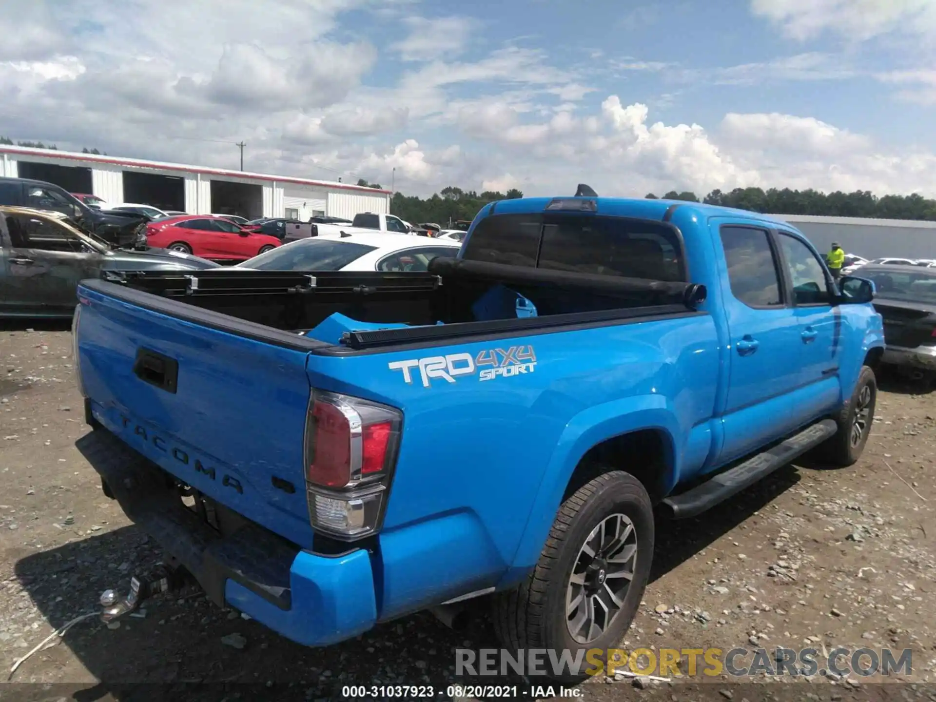 4 Фотография поврежденного автомобиля 3TMDZ5BN2LM089925 TOYOTA TACOMA 4WD 2020