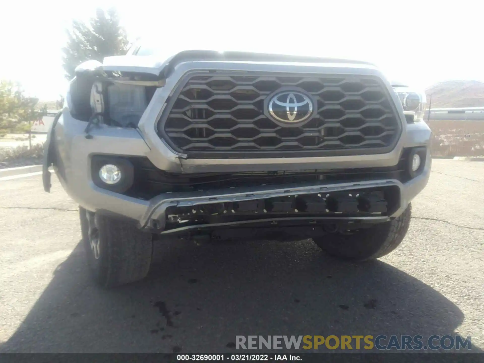 6 Photograph of a damaged car 3TMDZ5BN2LM092324 TOYOTA TACOMA 4WD 2020