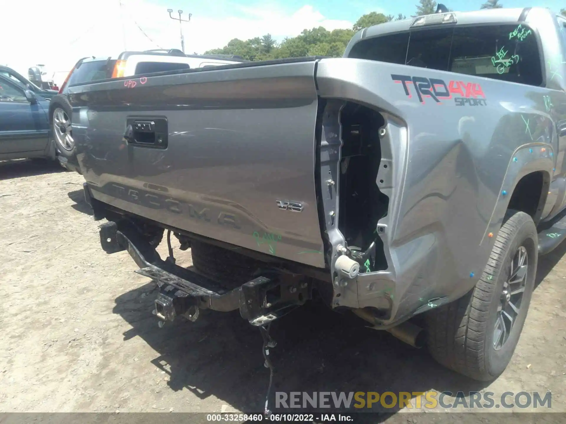 6 Photograph of a damaged car 3TMDZ5BN2LM097054 TOYOTA TACOMA 4WD 2020