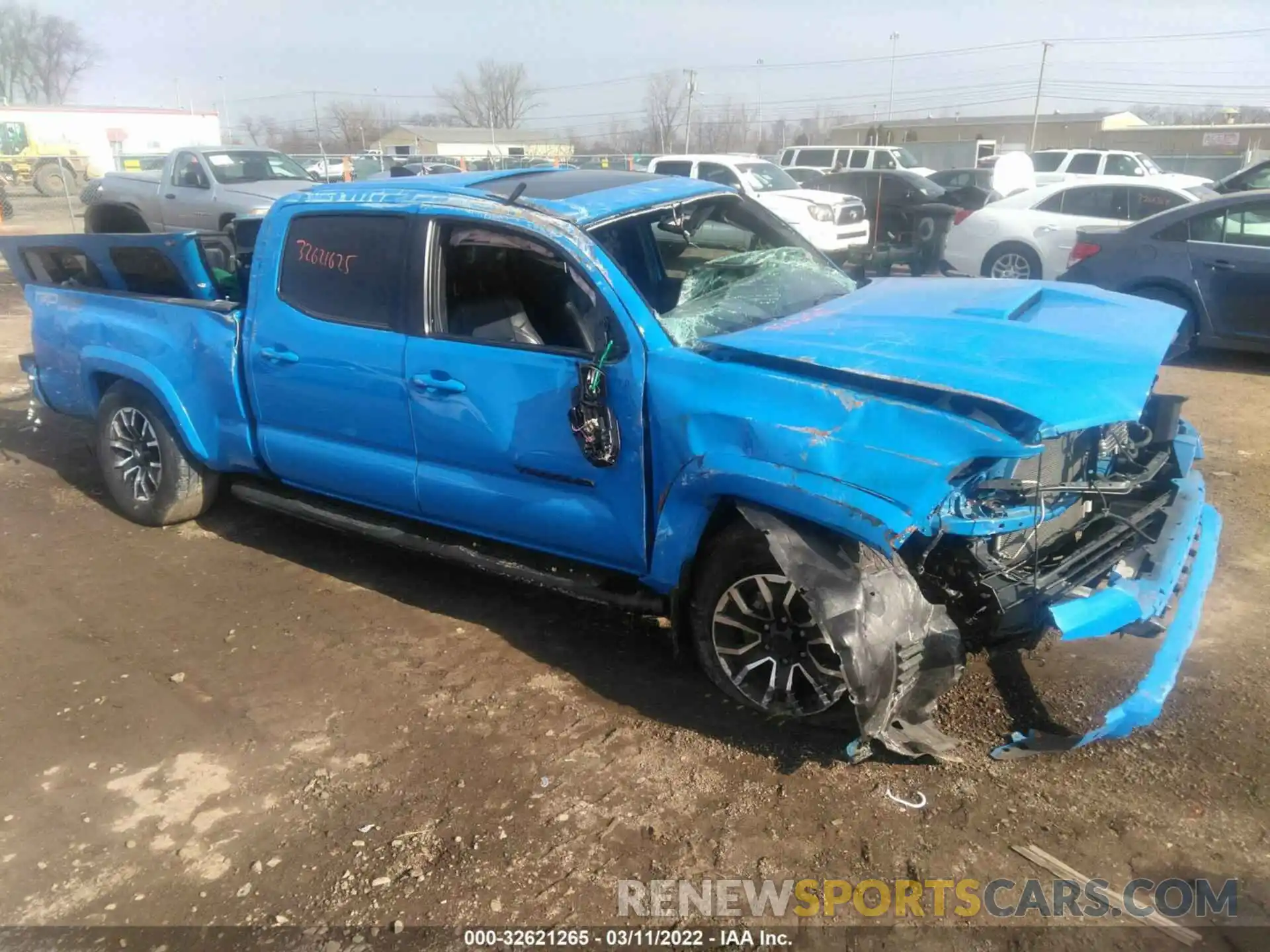 1 Photograph of a damaged car 3TMDZ5BN3LM080330 TOYOTA TACOMA 4WD 2020